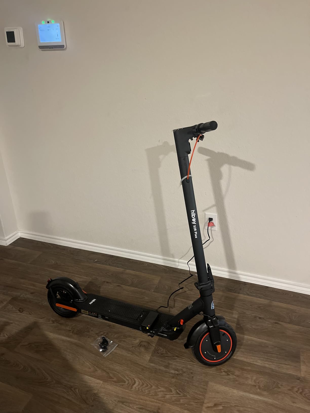 Hiboy S2R Plus/MAX Pro/U2 Pro Electric Scooter, 500W–810W Peak Motor, 19–22 MPH, 22–46.6 Miles Long Range, Foldable Commuter Electric Scooter for Adults - Customer Photo 1