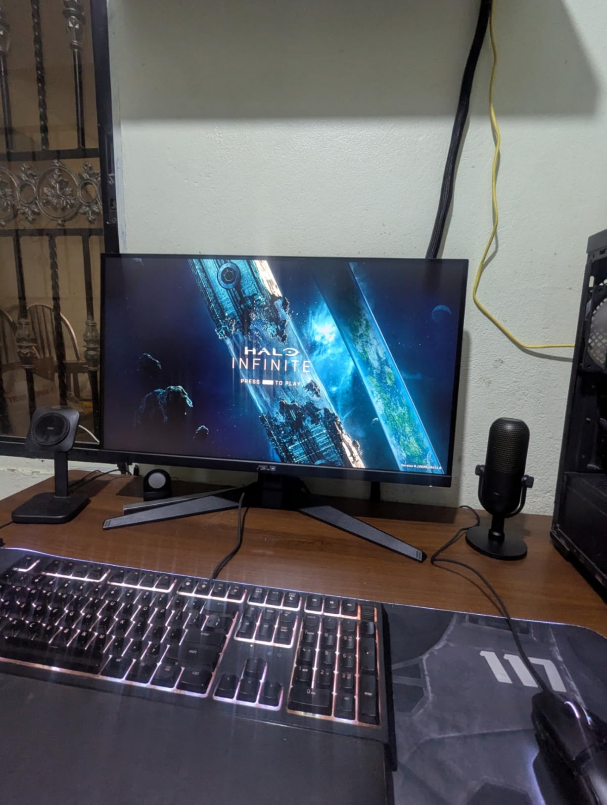 ASUS TUF Gaming 27\