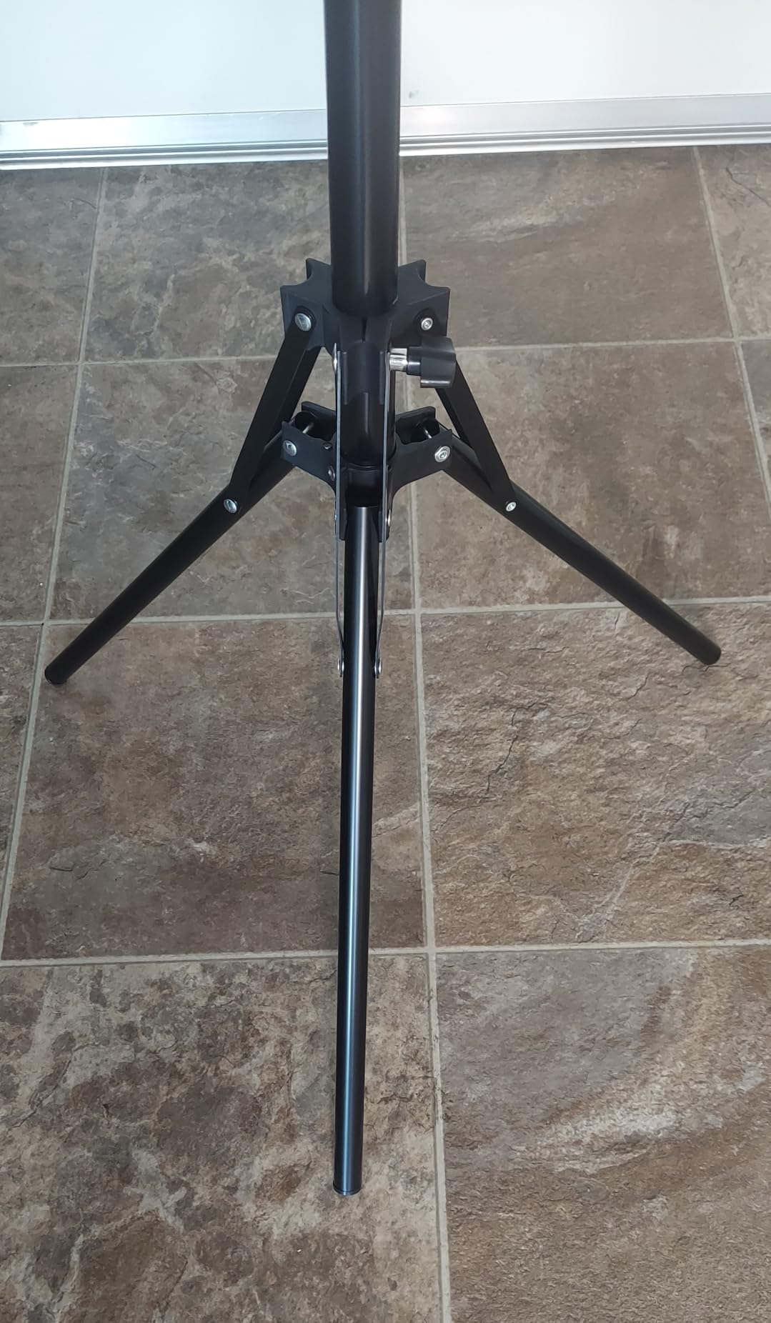 Torjim Softbox Photography Lighting Kit, 16'' x 16'' Professional Softbox Lighting Kit with 85W 3000-7500K LED Bulbs, Studio Lights for Photography/Video Recording/Live Streaming/Portraits Shooting Customer Review Torjim Softbox Photography Lighting Kit, 16'' x 16'' Professional Softbox Lighting Kit with 85W 3000-7500K LED Bulbs, Studio Lights for Photography/Video Recording/Live Streaming/Portraits Shooting - Customer Photo 1