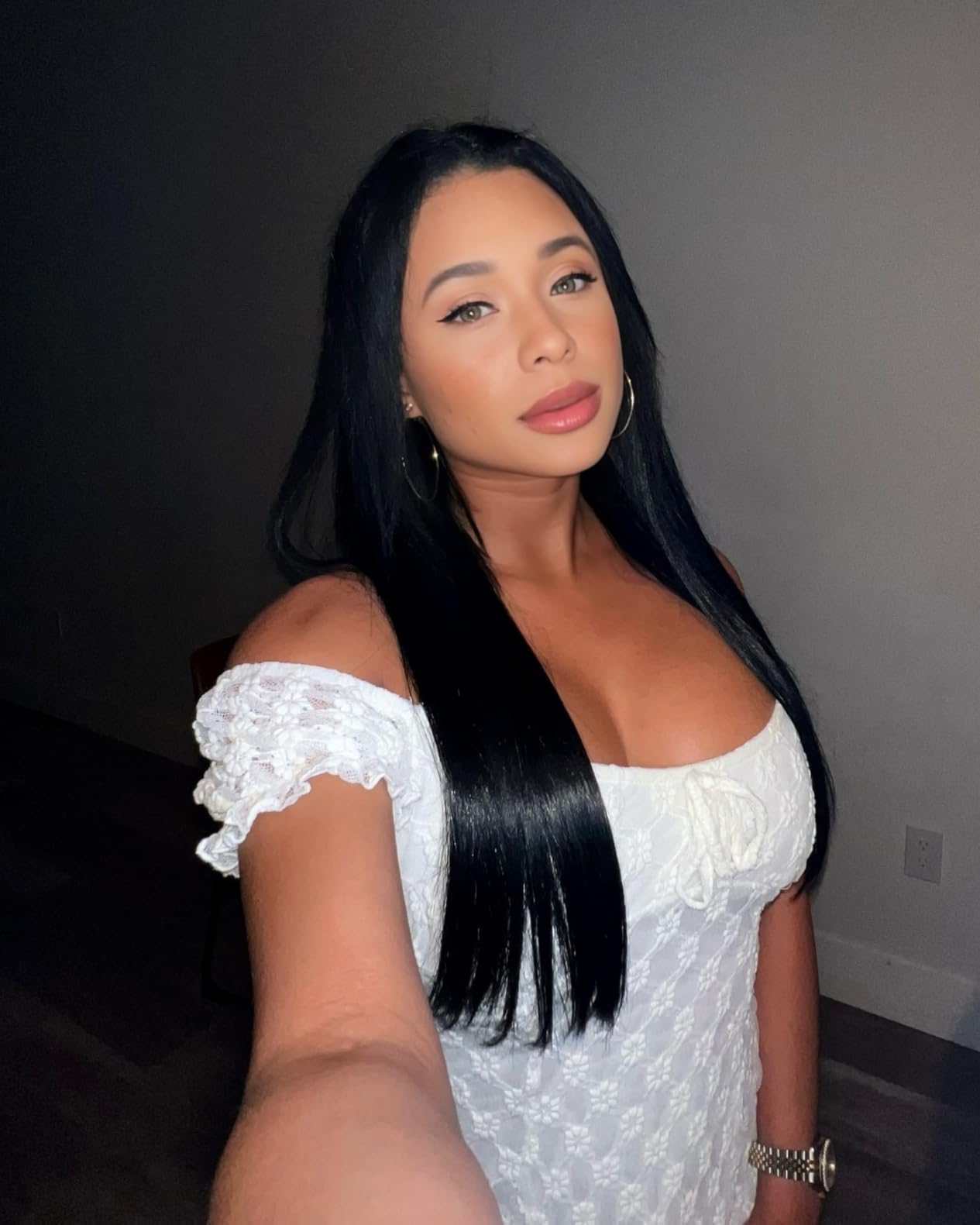 ALTSON 60 LED Portable Selfie Light Video Conference Lighting with Clip & Camera Tripod Adapter Rechargeable 2200mAh CRI 97+, 3 Light Modes for Phone iPhone Webcam Laptop Photo Makeup - Customer Photo 1