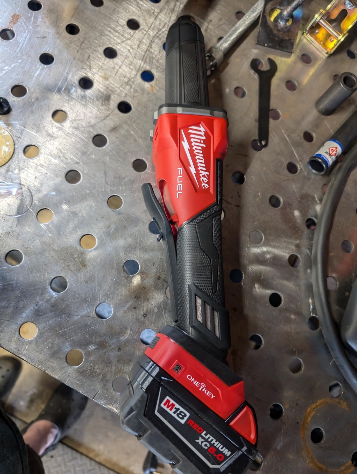 Milwaukee M18 FUEL Variable Speed, Braking Die Grinder, Paddle Switch w/ONE-KEY - No Battery, No Charger, Bare Tool Only Customer Review Milwaukee M18 FUEL Variable Speed, Braking Die Grinder, Paddle Switch w/ONE-KEY - No Battery, No Charger, Bare Tool Only - Customer Photo 2