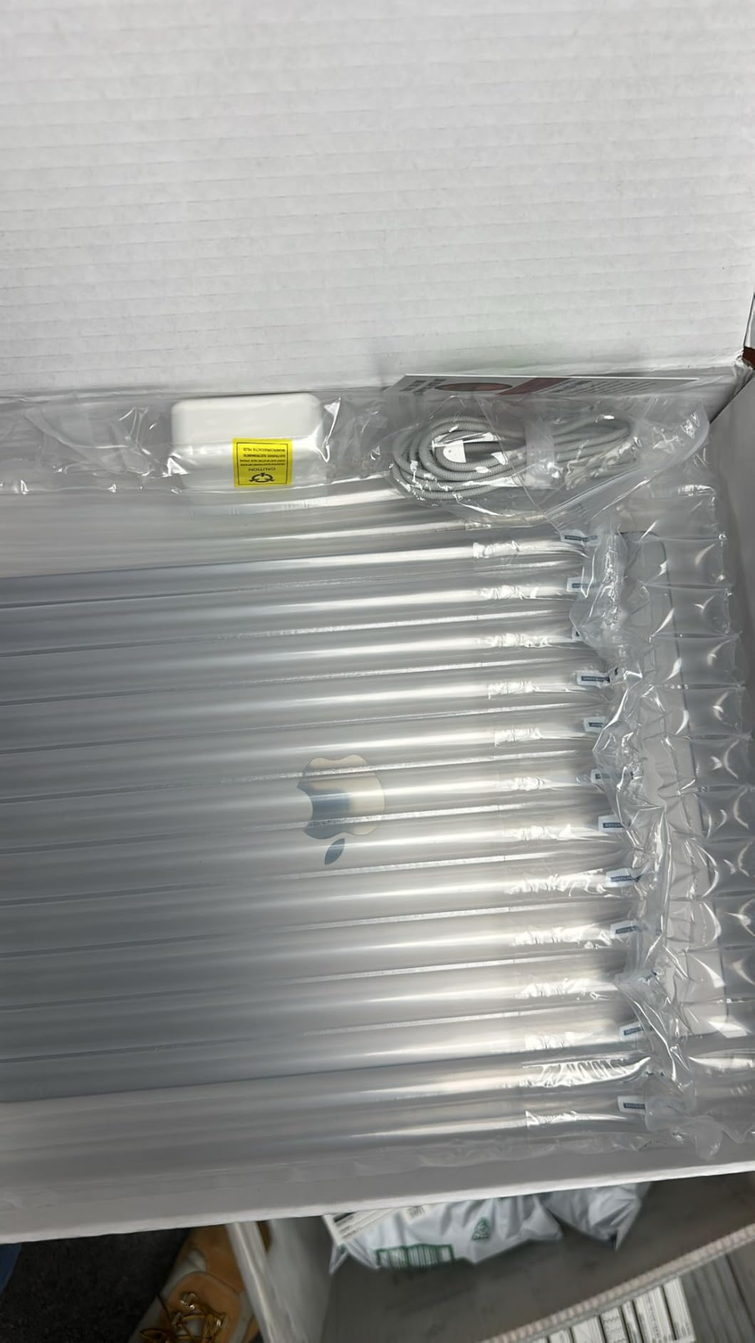 Apple 2023 MacBook Pro with Apple M2 Pro Chip (14-inch, 16GB RAM, 512GB SSD Storage) Space Gray (Renewed) - Customer Photo 5