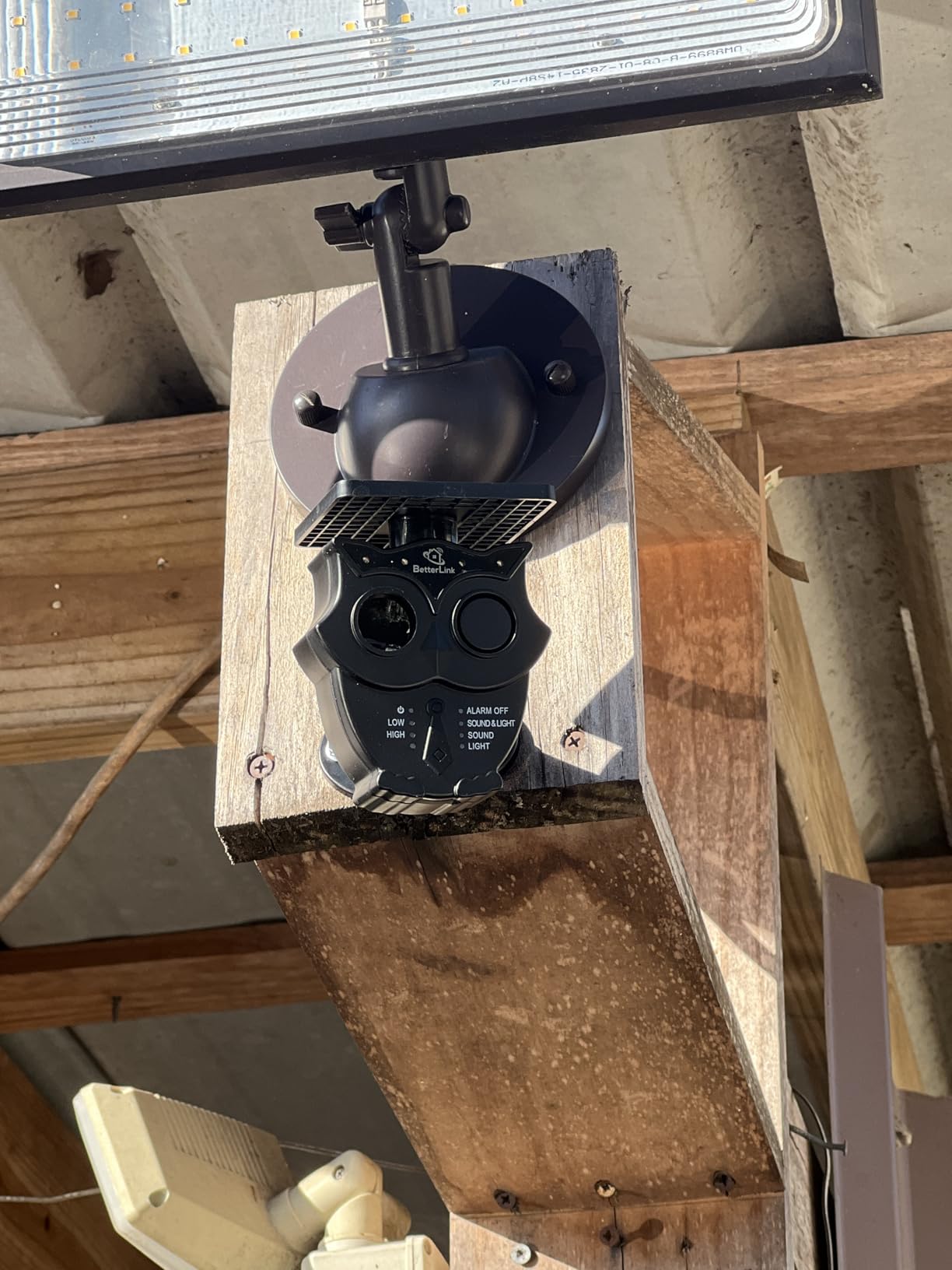 Solar Wireless Driveway Alarm System - 1/2 Mile Range IP65 Weatherproof with 120dB Siren and Security Light - Customer Photo 2