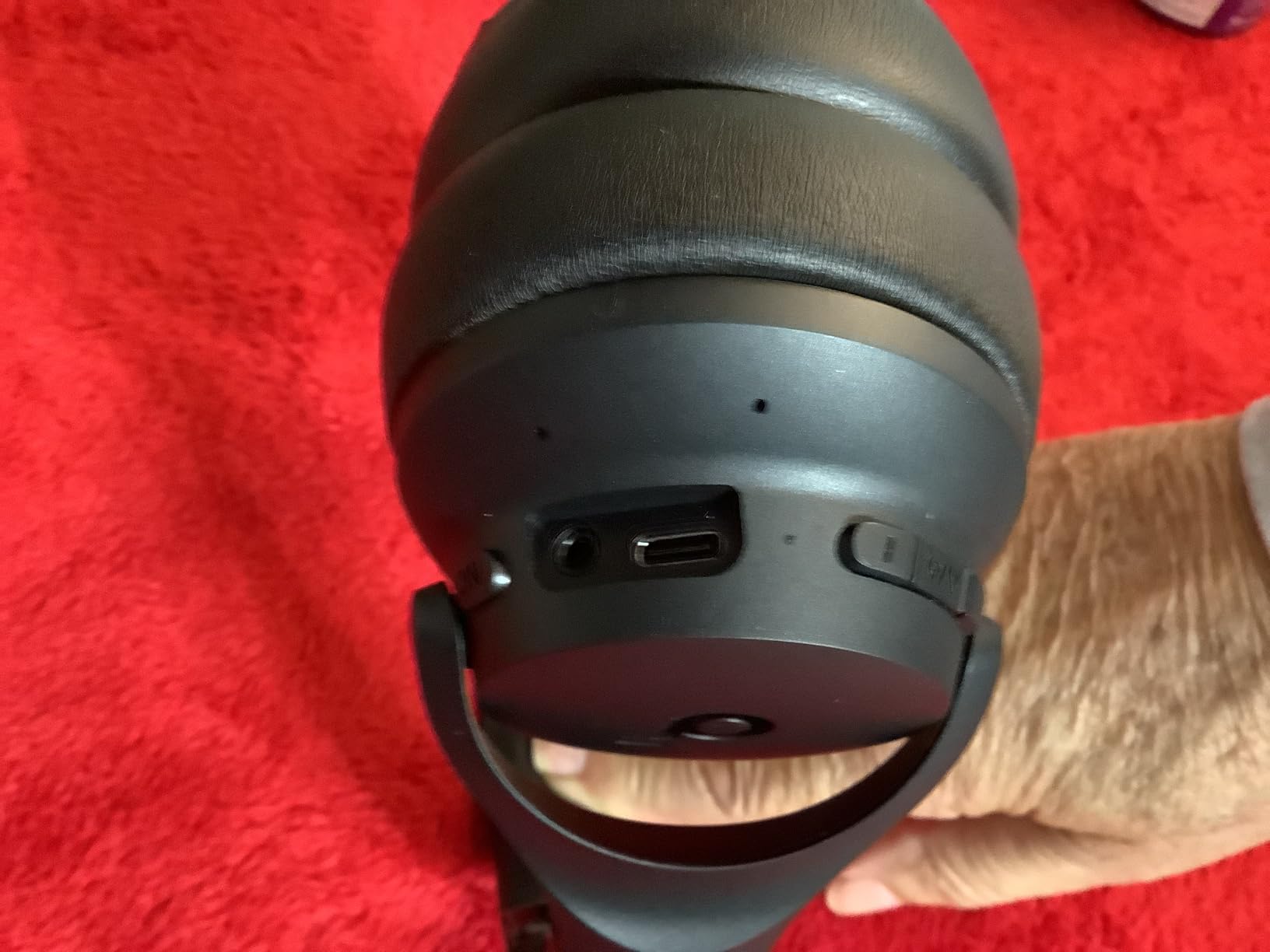 Soundcore by Anker Q20i Hybrid Active Noise Cancelling Headphones, Wireless Over-Ear Bluetooth, 40H Long ANC Playtime, Hi-Res Audio, Big Bass, Customize via an App, Transparency Mode - Customer Photo 1