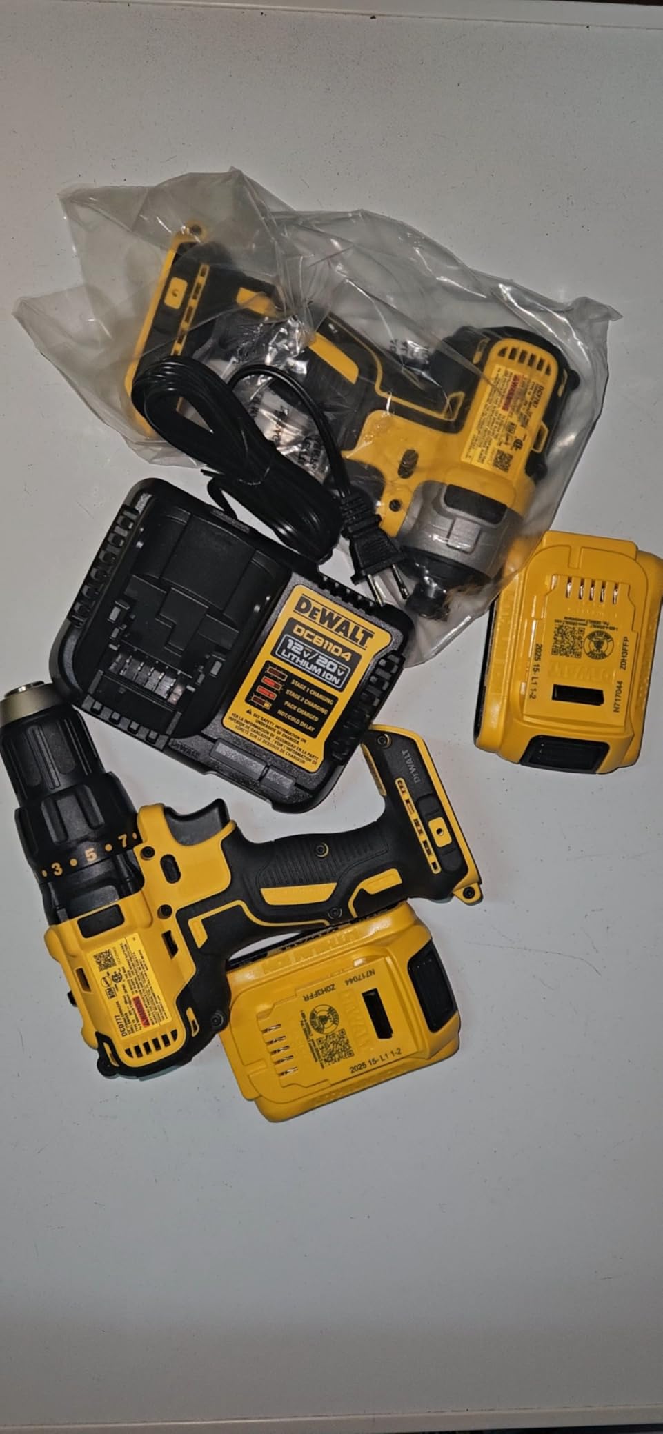 DEWALT 20V MAX Cordless Drill and Impact Driver, Power Drill Brushless 2-Tool Power Tool Combo Kit, Includes 2 Batteries, Charger and Bag (DCK277D2) - Customer Photo 2