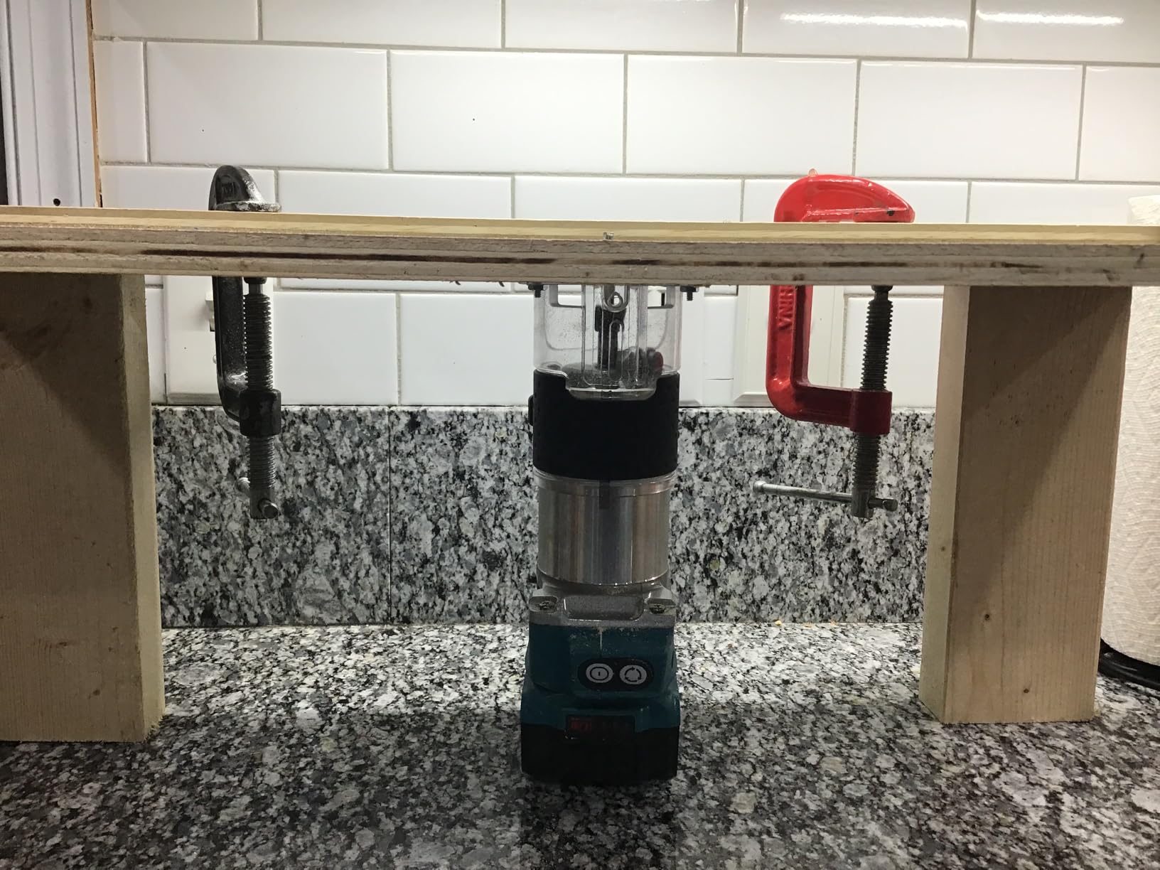 VEVOR Compact Router 1.25HP With Fixed Base, Plunge Base and Tilt Base, Variable Speed Wood Router Kit Max Torque 30,000RPM - Customer Photo 1