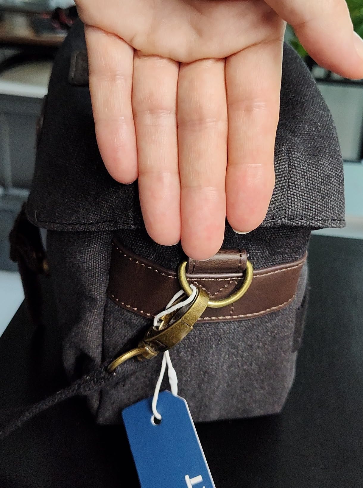 BAGSMART Camera Bag, SLR DSLR Canvas Crossbody Camera Case, Compact Camera Shoulder Bag with Rain Cover for Women and Men, Ivory White - Customer Photo 2