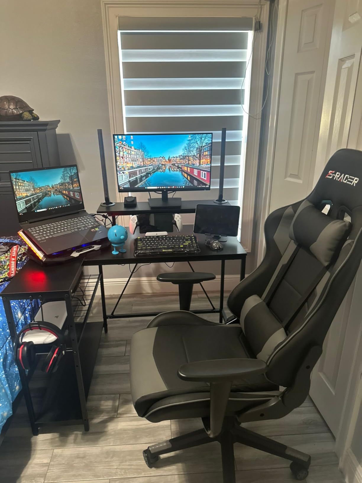 Ozeino 2.4GHz Wireless Gaming Headset for PC, Ps5, Ps4 - Lossless Audio USB & Type-C Ultra Stable Gaming Headphones with Flip Microphone, 40-Hr Battery Gamer Headset for Switch, Laptop, Mobile, Mac Customer Review Ozeino 2.4GHz Wireless Gaming Headset for PC, Ps5, Ps4 - Lossless Audio USB & Type-C Ultra Stable Gaming Headphones with Flip Microphone, 40-Hr Battery Gamer Headset for Switch, Laptop, Mobile, Mac - Customer Photo 2