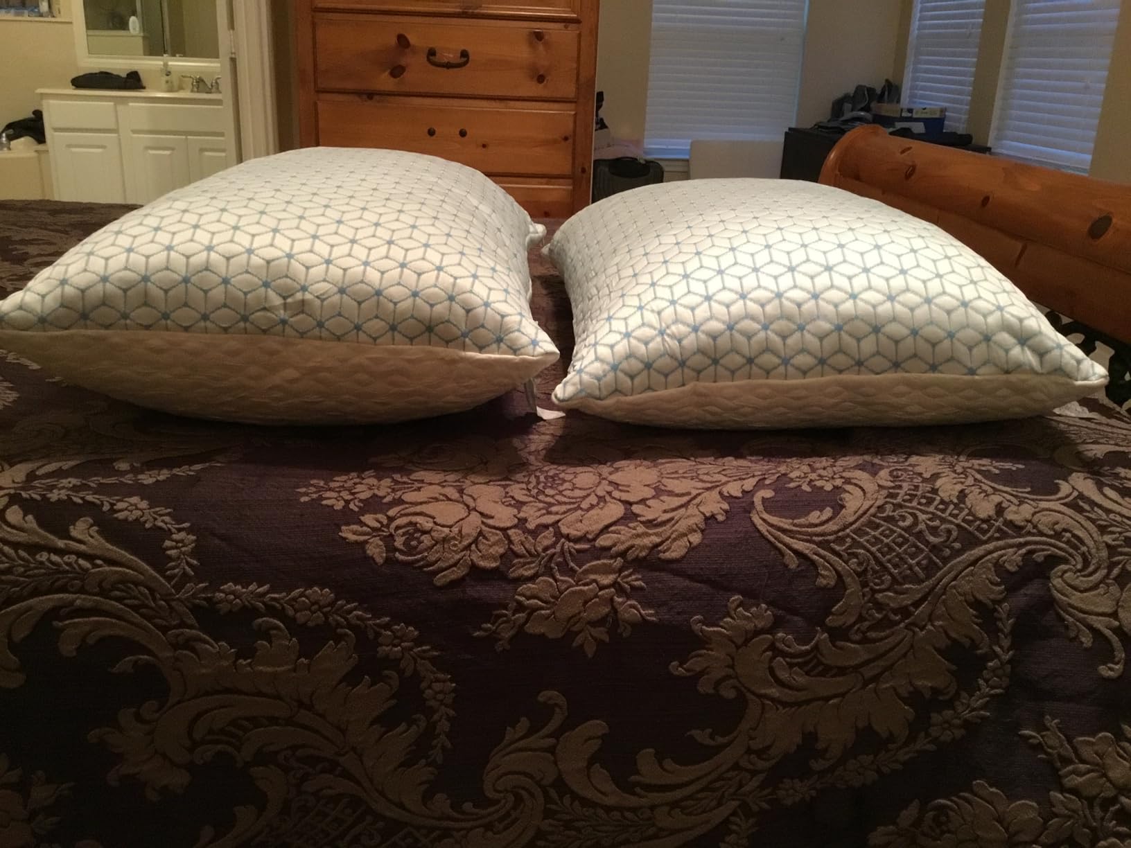 Shredded Memory Foam Pillows Queen Size Set of 2, Cooling Firm Pillows Queen Size 2 Pack for Bed, Adjustable for Side Back Stomach Sleepers - Customer Photo 1