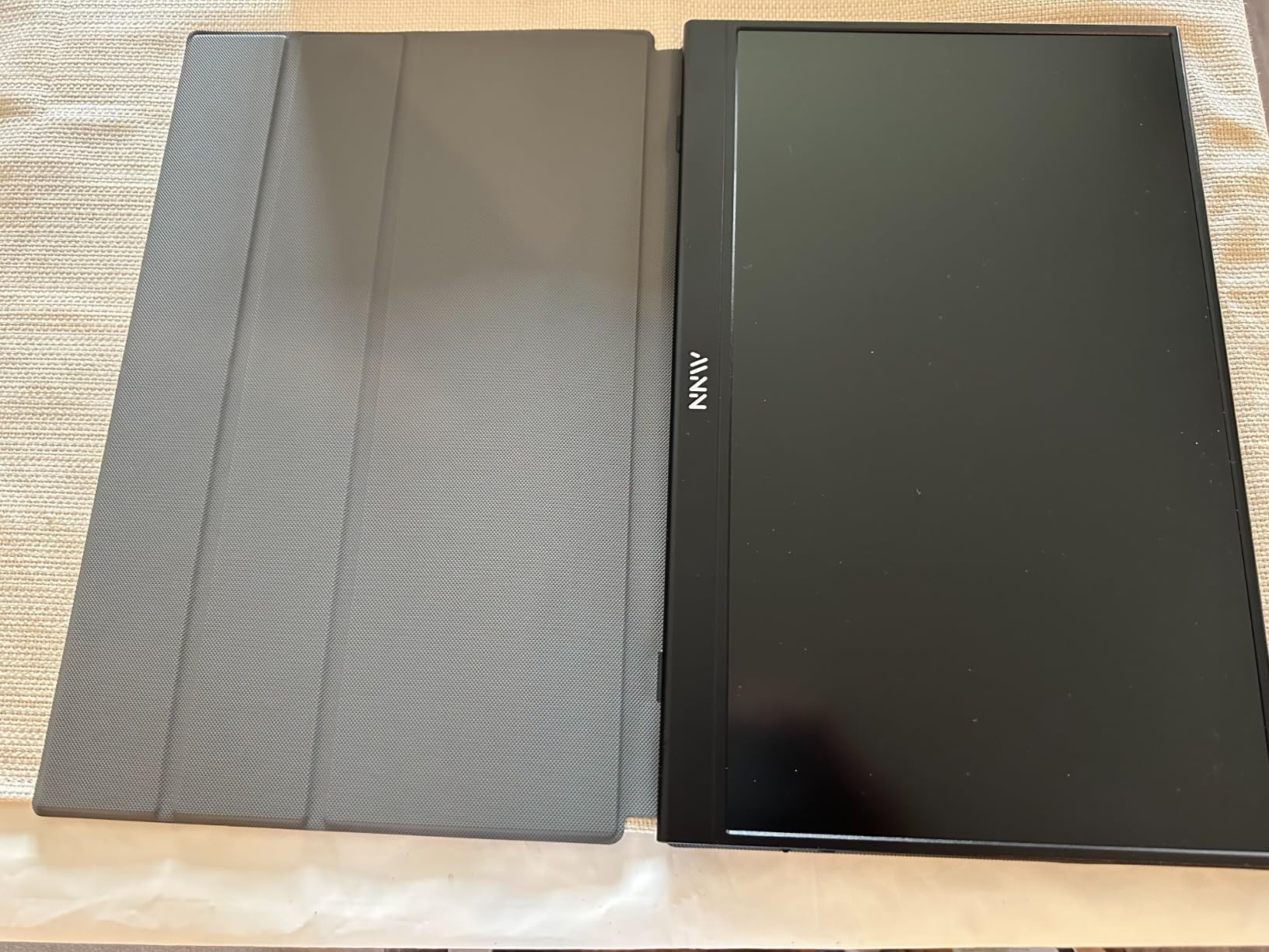 MNN 4K Portable Monitor 15.6 MNN 4K Portable Monitor 15.6