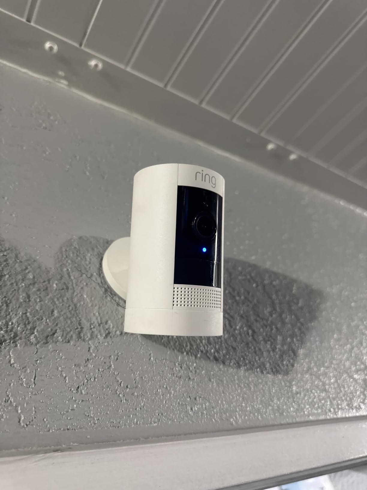 Ring Outdoor Cam (Stick Up Cam), Weather-resistant home or business security camera, outdoor ready, Live View, Color Night Vision, Two-Way Talk, motion alerts, Works with Alexa, White - Customer Photo 2