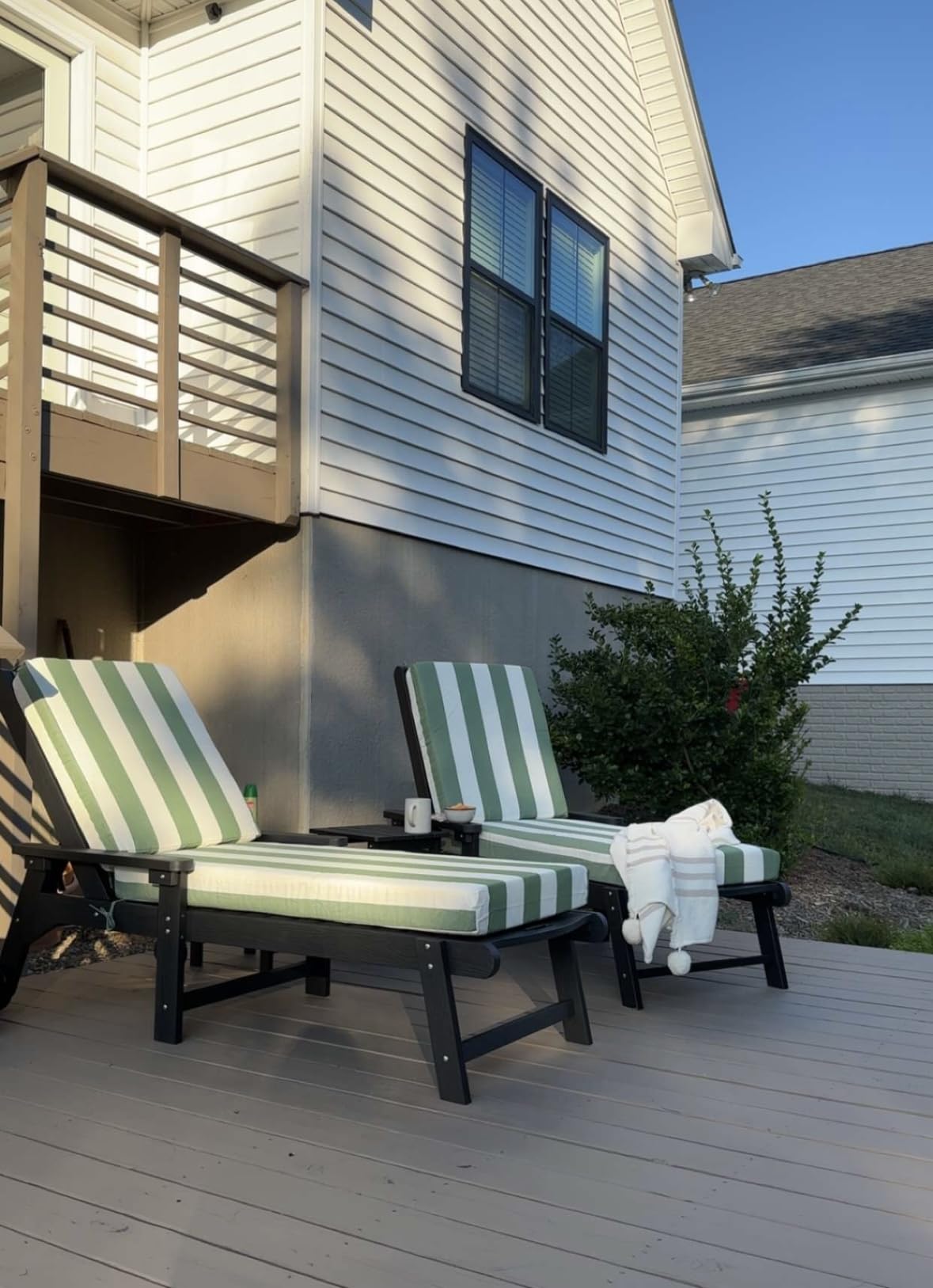 LUE BONA Outdoor Chaise Lounge Chairs Set of 2, HDPS Chaise Lounger, 5 Positions Adjustable Lounge Chairs, Pool Lounge Chair with Wheels for Poolside, Hotel, Restaurant, 3 Year Warranty, Dark Gray - Customer Photo 1