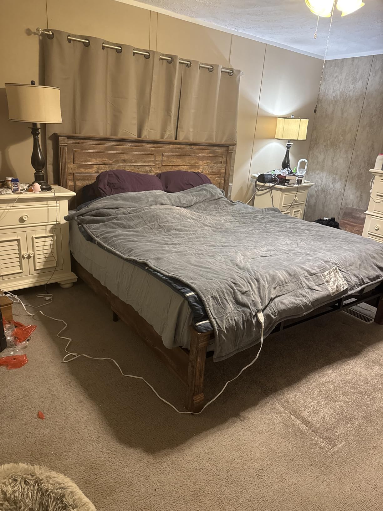 EGOHOME 12 Inch Queen Mattress, Copper Gel Cooling Memory Foam for Back Pain Relief, Therapeutic Bed in a Box, Foam Made in USA, CertiPUR-US Certified, 60x80x12 Black - Customer Photo 2