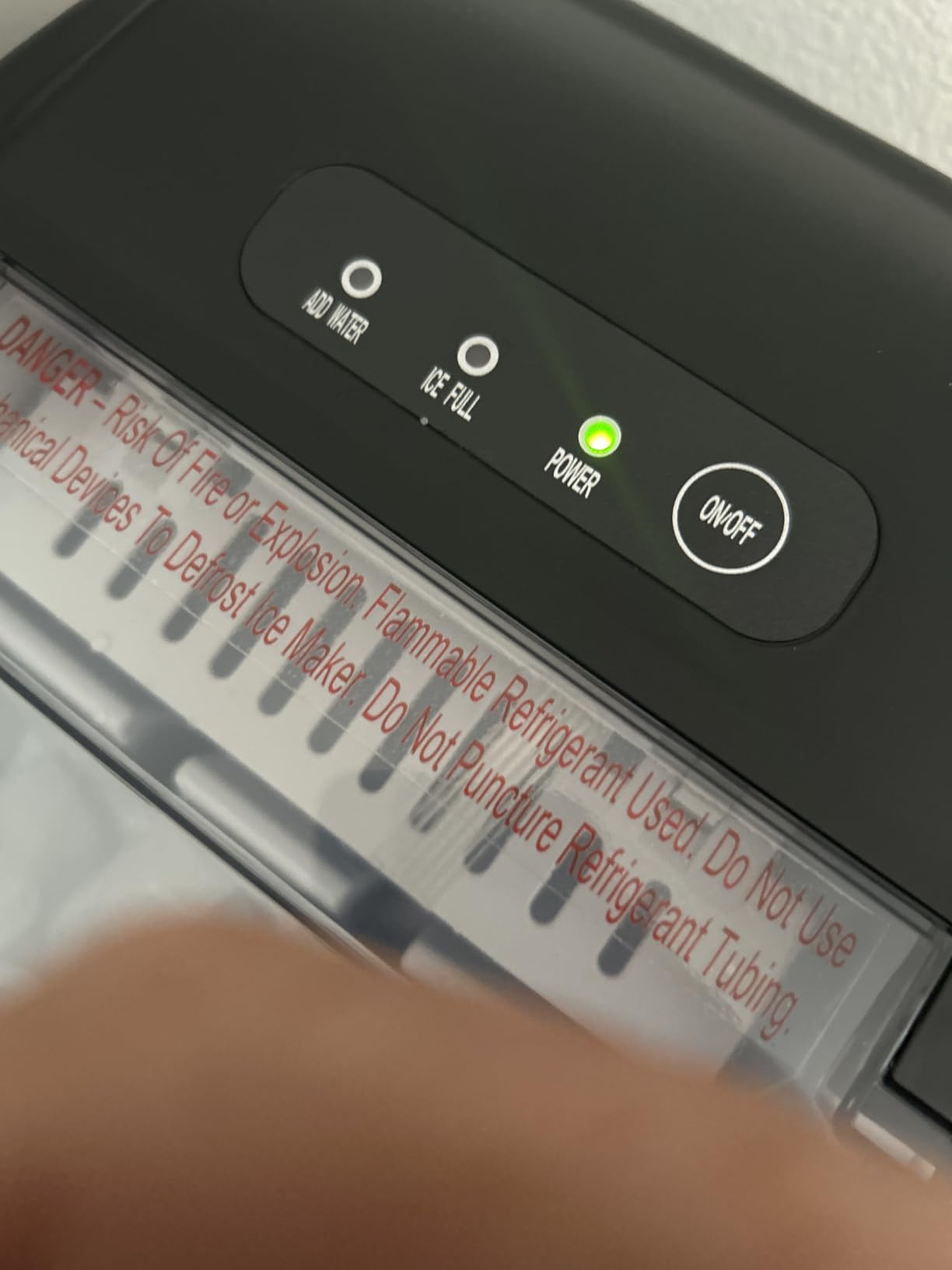 AGLUCKY Ice Makers Countertop, Portable Ice Machine Maker with Handle, Self-Cleaning, 26Lbs/24H, 9 Cubes Ready in 6 Mins, Scoop and Basket, for Home/Office/Kitchen (Grey) - Customer Photo 2