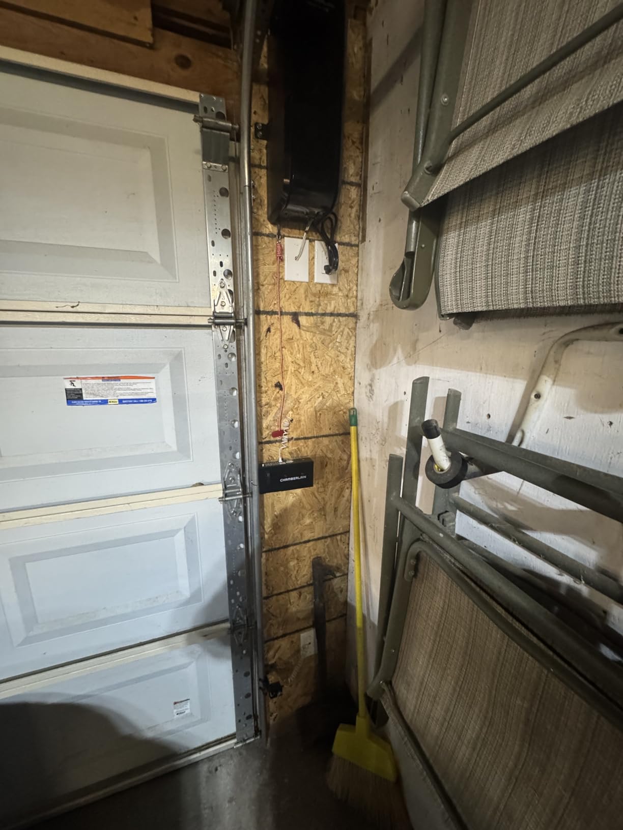 CHAMBERLAIN RJO101MC Ultra-Quiet Wall Mounted with Battery Backup and LED Lighting Garage Door Opener, 36 pounds, Black - Customer Photo 4