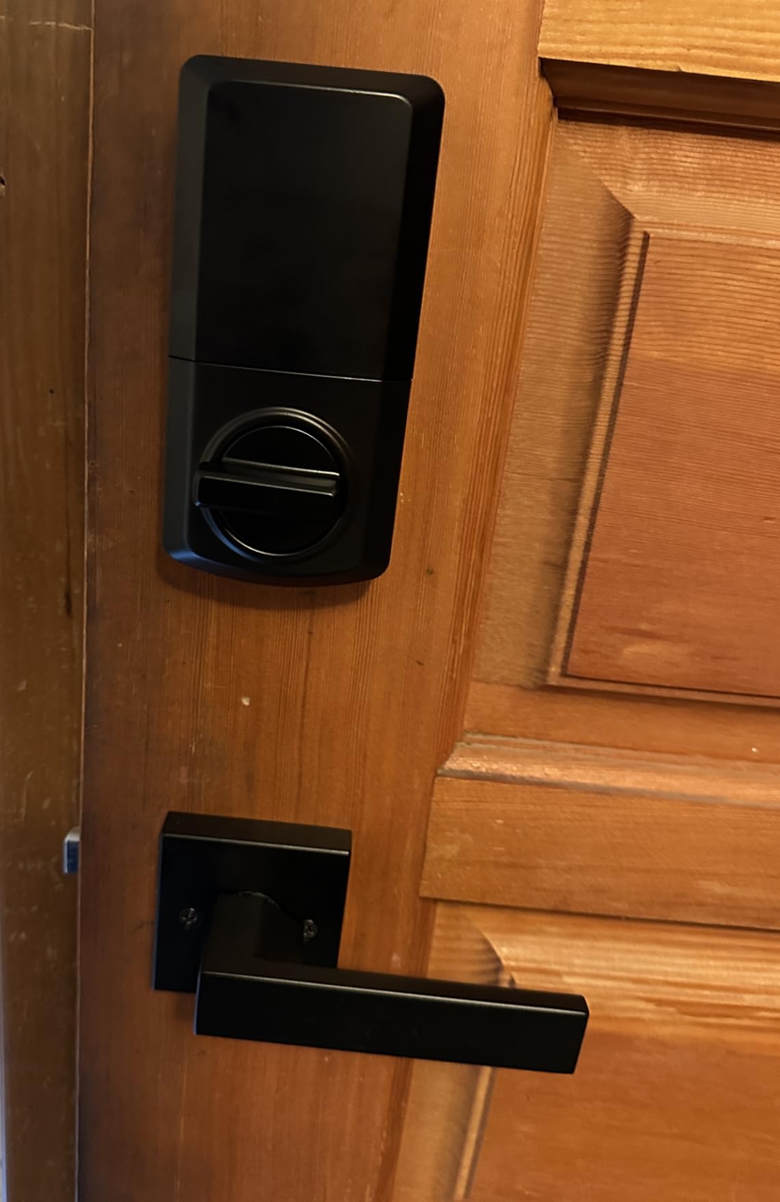 Kwikset Powerbolt 250 10-Button Keypad Satin Nickel Transitional Electronic Deadbolt Door Lock, Featuring Convenient Keyless Entry, Customizable User Codes, and Auto-Locking - Customer Photo 2