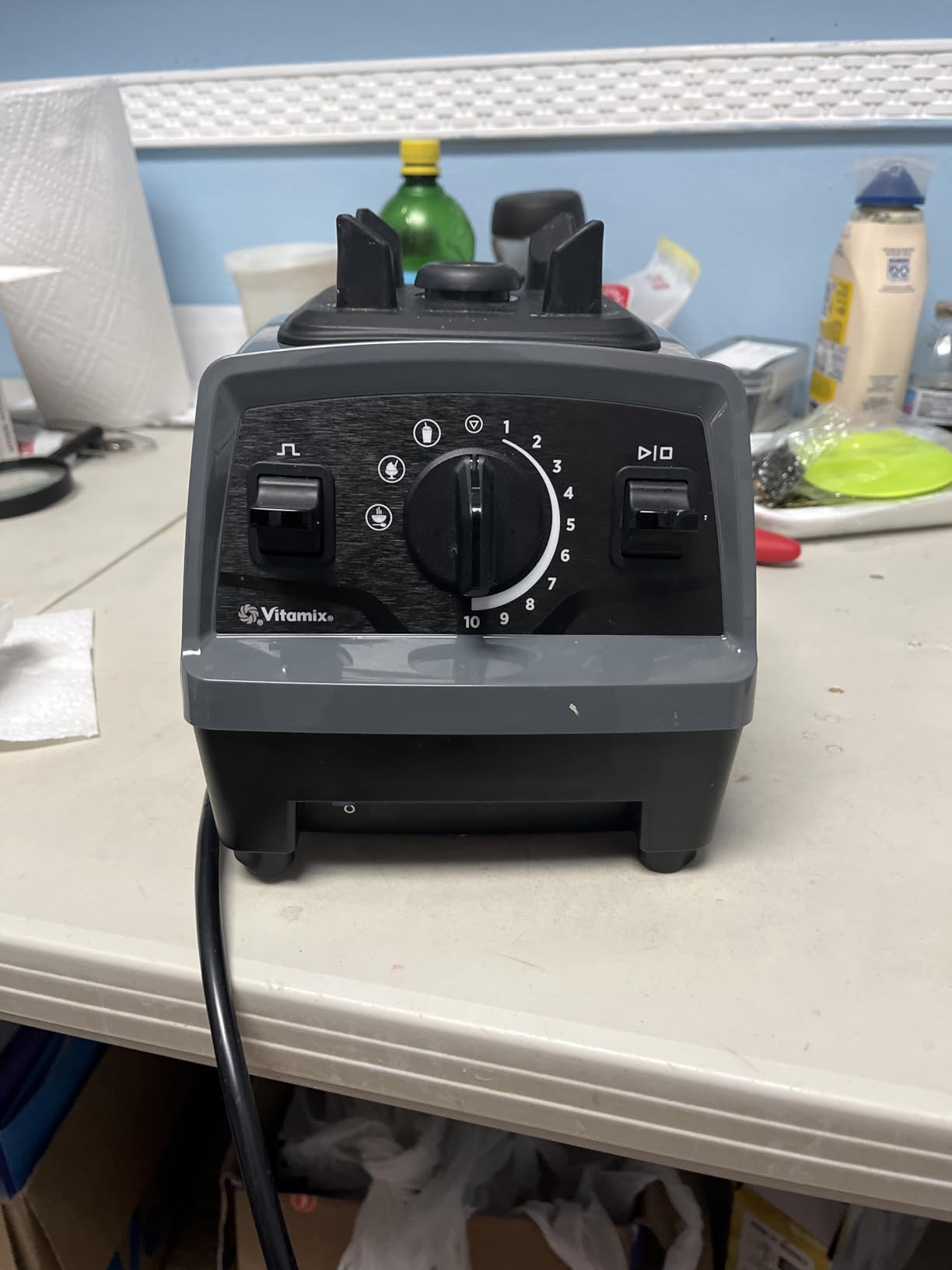 Vitamix Explorian with Programs, Three Blending Programs, Professional-Grade Blender for Smoothies and More, Self-Cleaning Kitchen Appliance, 64 Oz Container, Black (Renewed Premium) - Customer Photo 1