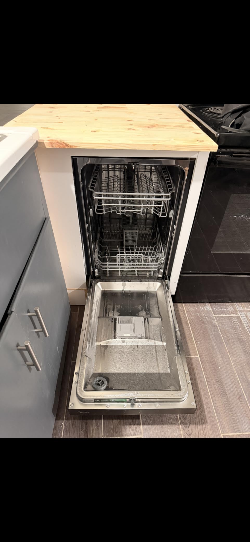 Midea MDF18A1AST Built-in Dishwasher with 8 Place Settings, 6 Washing Programs, Stainless Steel Tub, Heated Dry, Energy Star - Customer Photo 1
