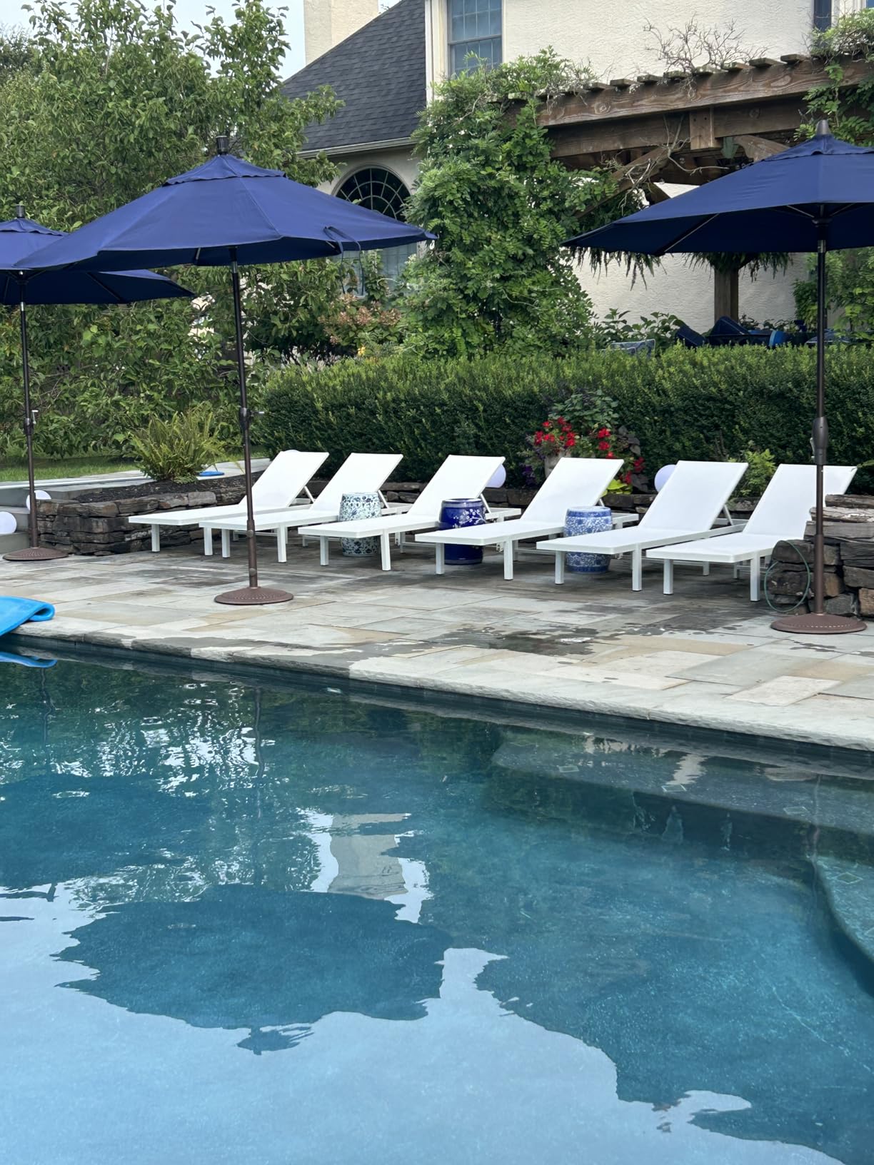 Ciokea Aluminum Chaise Lounge Chair Outdoor with Wheels, Patio Lounge Chair with Adjustable 5-Position Recliner and Full Flat Tanning Chair for Patio, Beach, Pool, Grey - Customer Photo 3