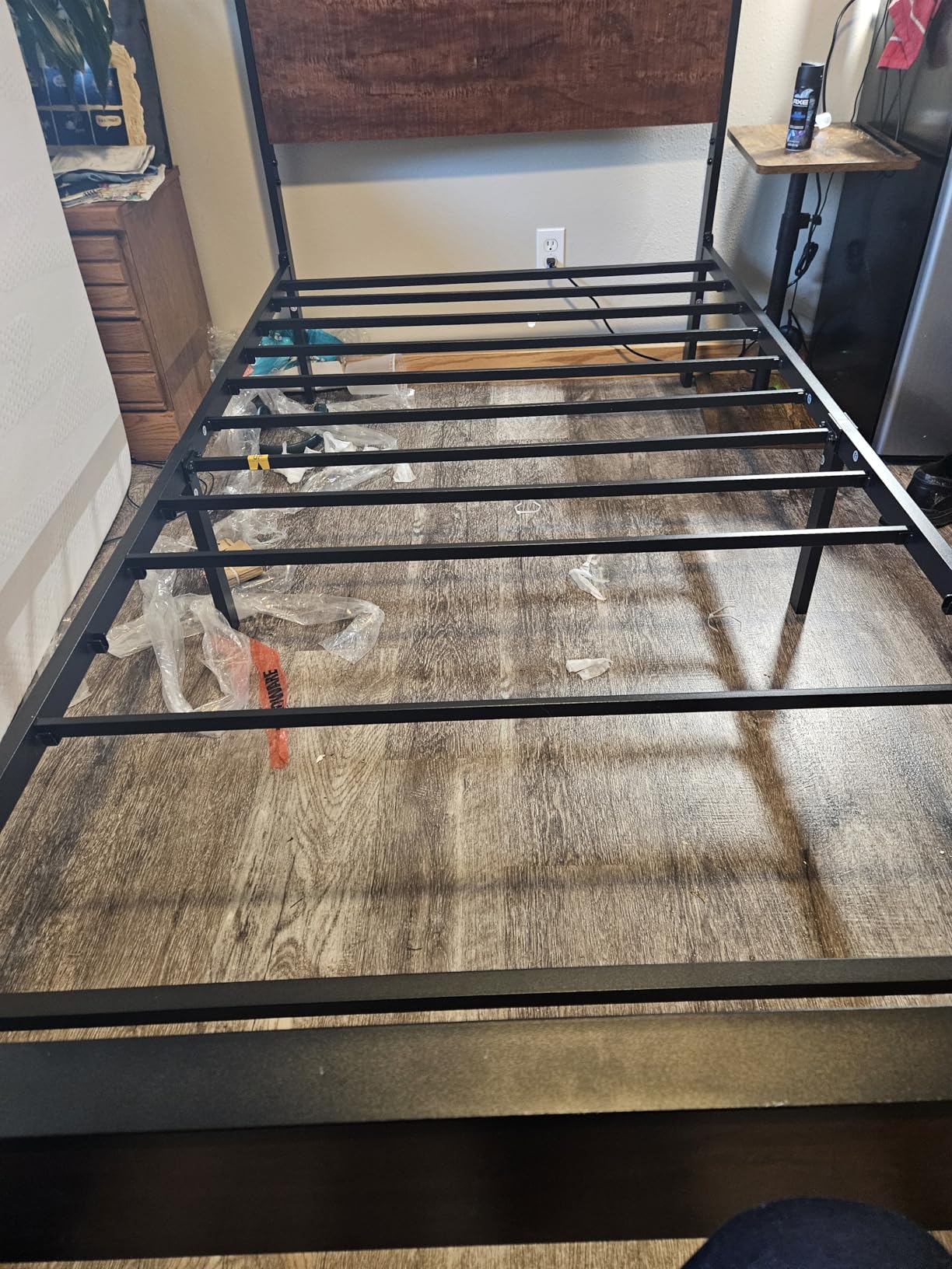 SHA CERLIN 14 Inch Queen Size Metal Platform Bed Frame with Wooden Headboard and Footboard, Mattress Foundation, No Box Spring Needed, Large Under Bed Storage, Non-Slip Without Noise, Black Oak Customer Review SHA CERLIN 14 Inch Queen Size Metal Platform Bed Frame with Wooden Headboard and Footboard, Mattress Foundation, No Box Spring Needed, Large Under Bed Storage, Non-Slip Without Noise, Black Oak - Customer Photo 4