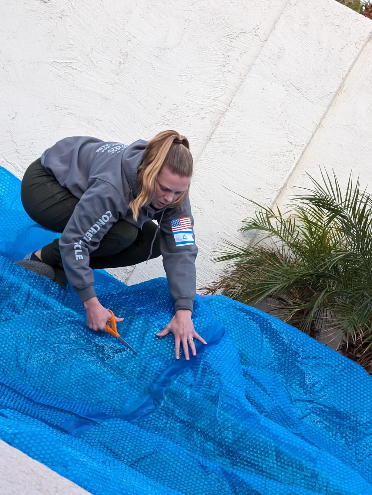 In The Swim 16' x 32' Premium Blue Rectangle Solar Pool Cover 12 Mil for Solar Heating Above Ground Pools and Inground Pools - Customer Photo 4