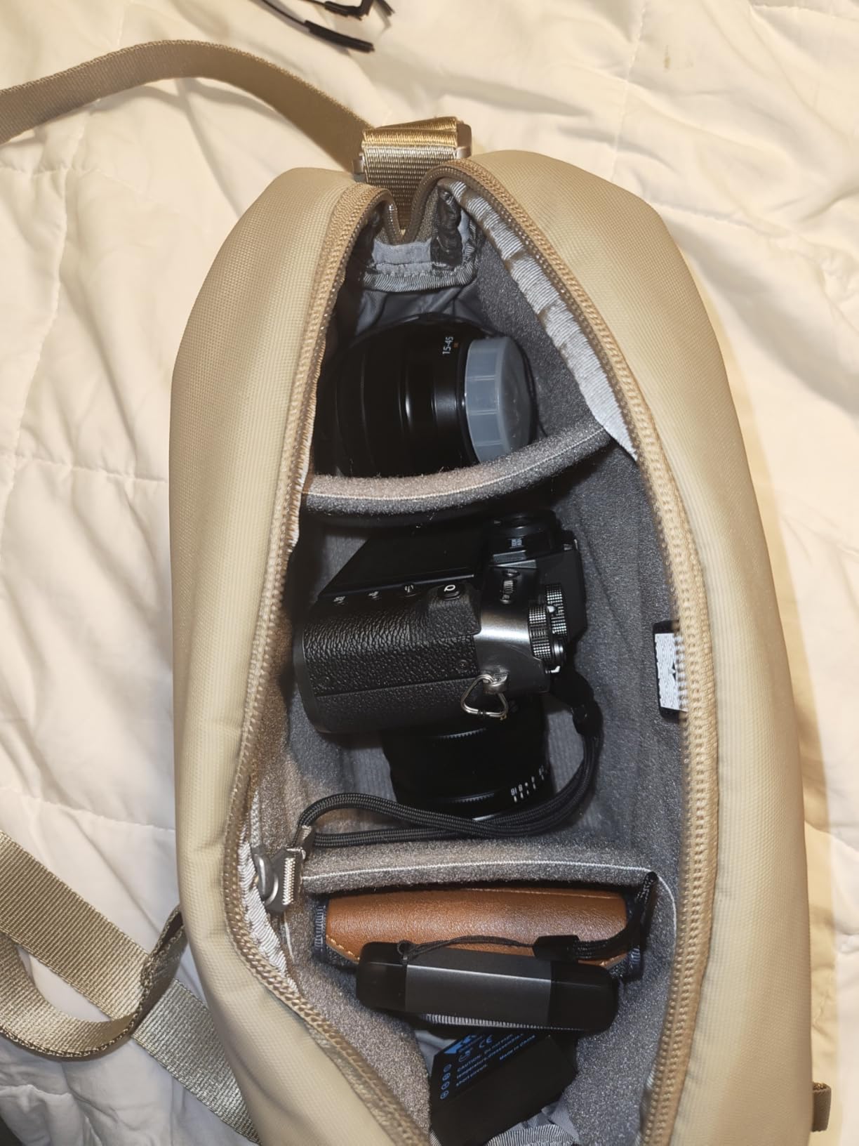 Urth Dolomite 5L Crossbody Camera Sling Bag - Weatherproof + Recycled - Customer Photo 2