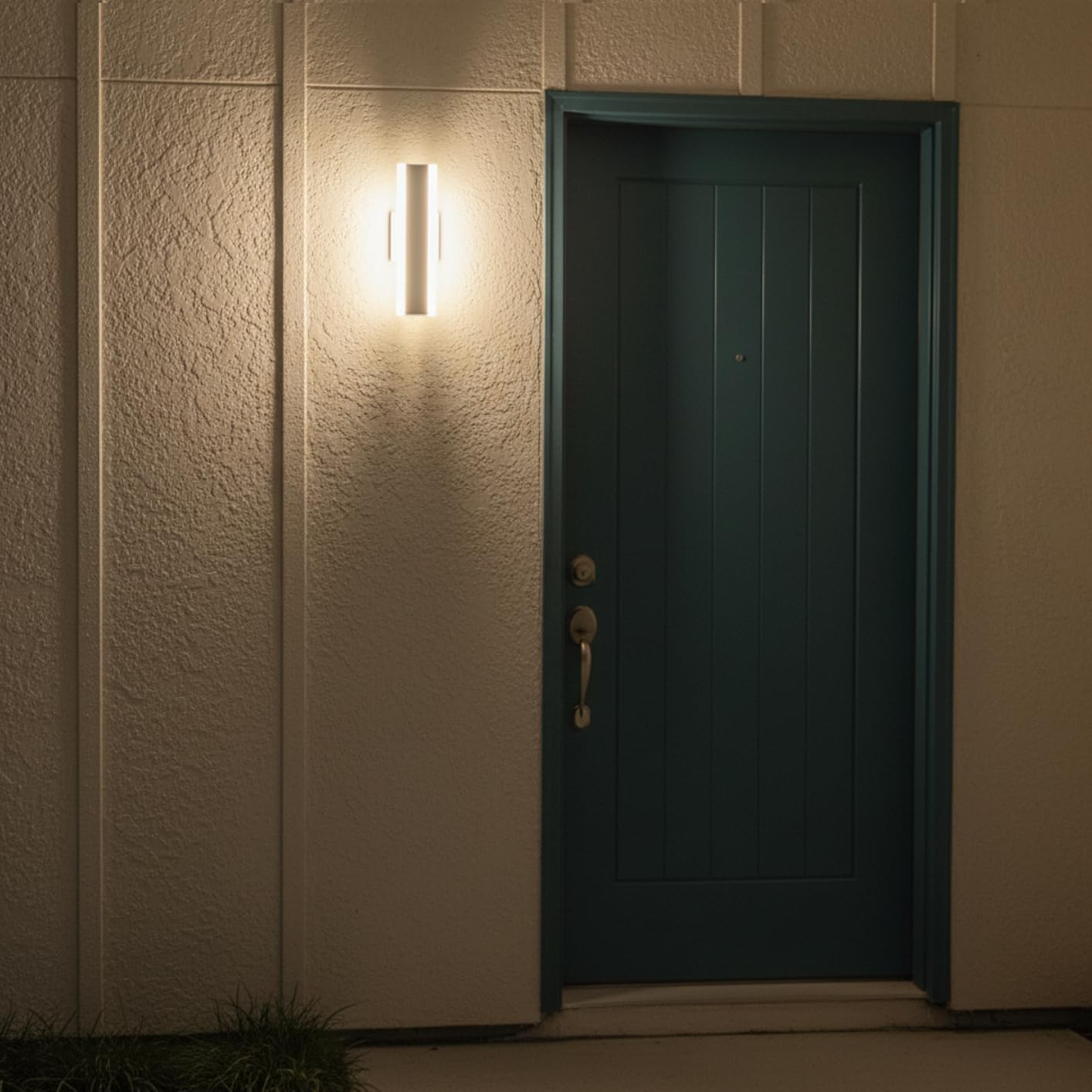 MOD LIGHTING Haylen | Waterproof Outdoor Wall Light, LED Dimmable with Remote 3000K-6000K, Long Outdoor Porch Lights, Wired Lighting Fixture, Patio Exterior Wall Sconce, 1-Pack (Black, 31