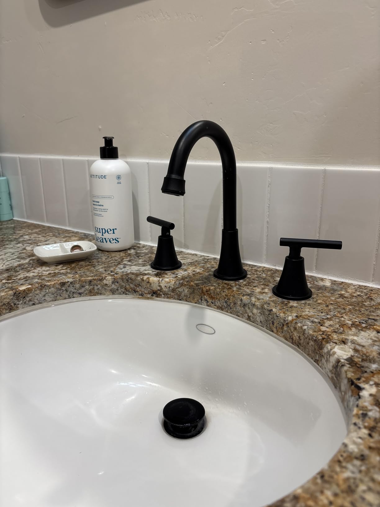 Bathroom Faucets for Sink 3 Hole, Hurran Matte Black Bathroom Sink Faucet with Pop-up Drain and Supply Lines, Stainless Steel Lead-Free Widespread Faucet for Vanity RV Farmhouse Sink - Customer Photo 2