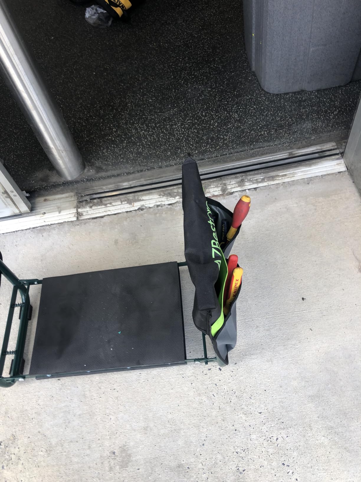 Garden Kneeler and Seat Heavy Duty, Upgraded Foldable Gardening Stool - Widened to 10