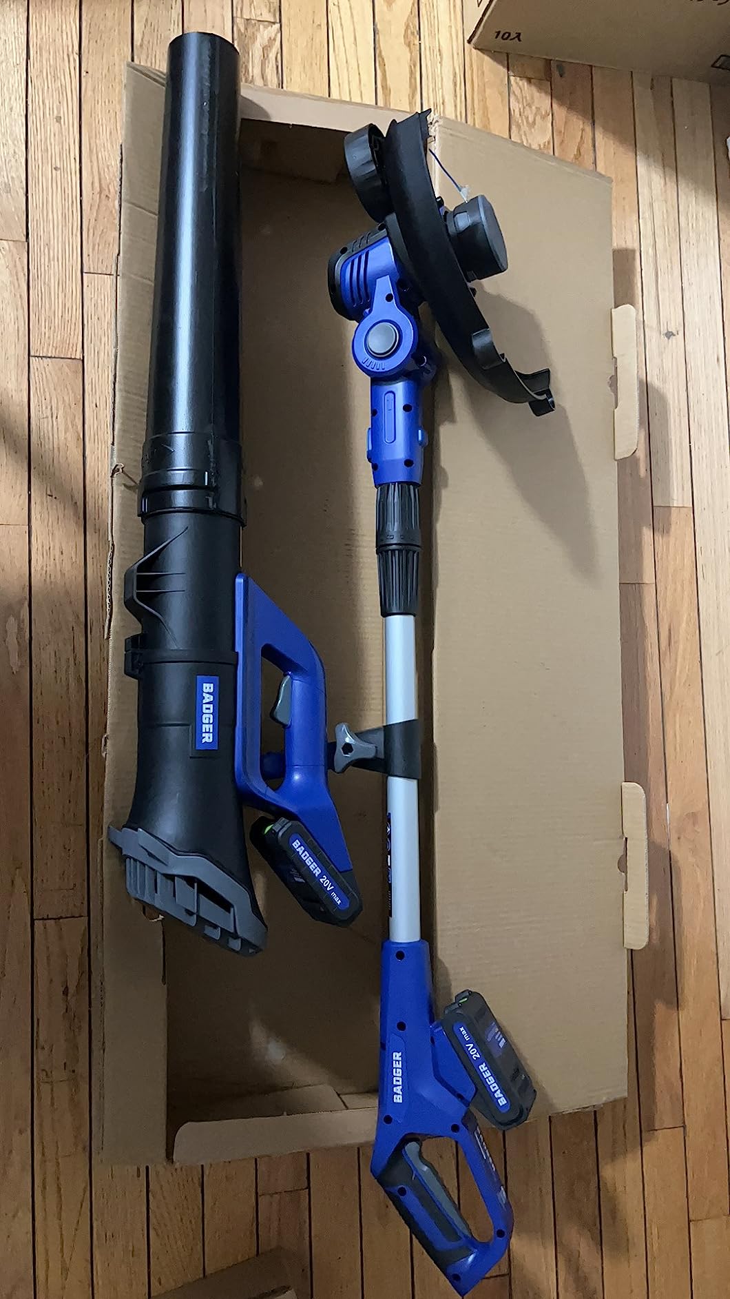 Wild Badger Power 40V Cordless Weed Wacker, String Trimmer/Edger, Pole Saw, Hedge Trimmer and Brush Cutter Blade, Attachment Capable 4-in-1 Multi-Tool Kit with 2 * 20V 4Ah Battery and 1*Charger - Customer Photo 5