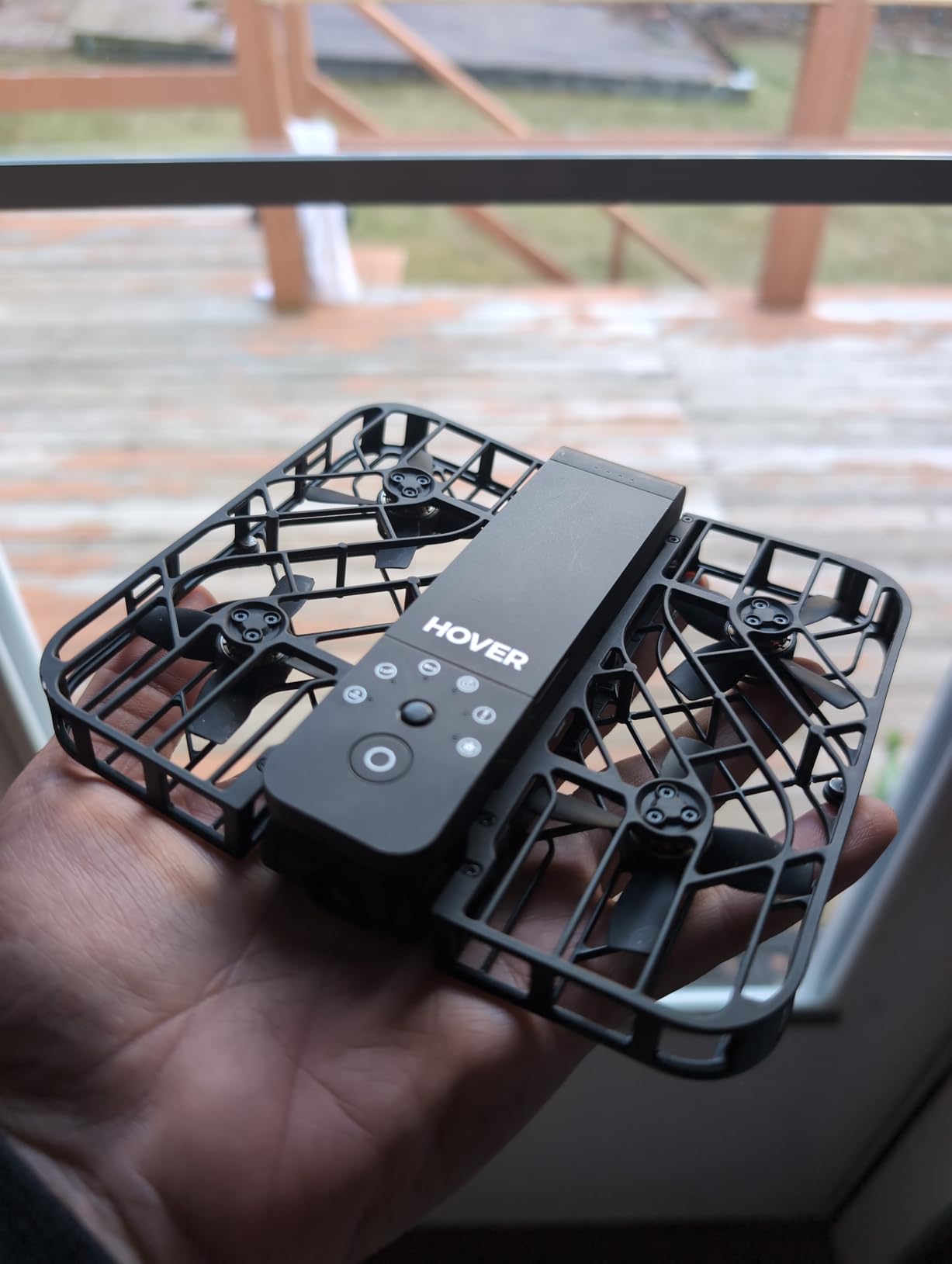 HOVERAir X1 Drone with Camera, Self-Flying Camera Drone with Follow Me Mode, Foldable Mini Drone with HDR Video Capture, Palm Takeoff, Intelligent Flight Paths, Hands-Free Control Black (Standard) Customer Review HOVERAir X1 Drone with Camera, Self-Flying Camera Drone with Follow Me Mode, Foldable Mini Drone with HDR Video Capture, Palm Takeoff, Intelligent Flight Paths, Hands-Free Control Black (Standard) - Customer Photo 1