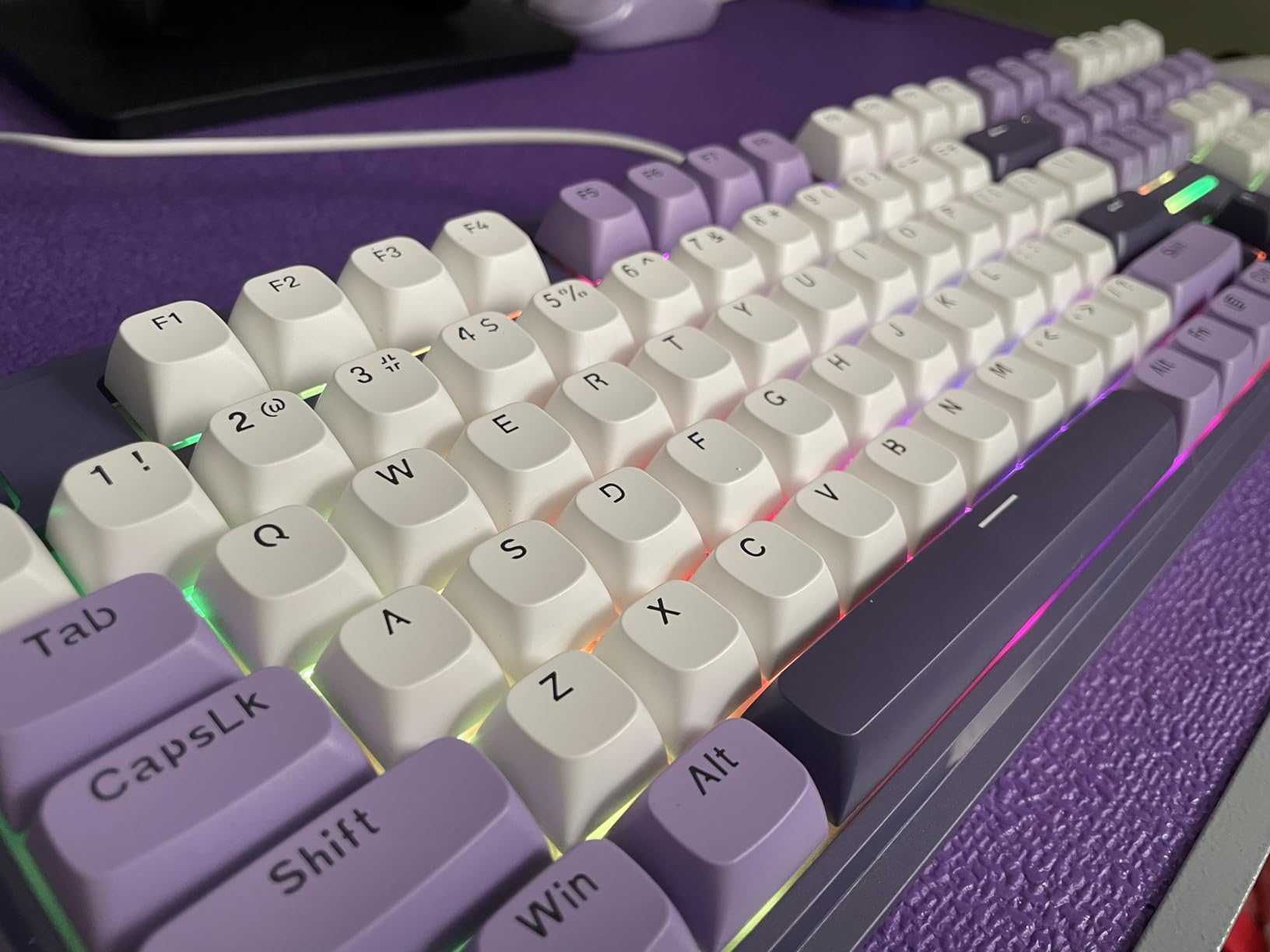 Redragon K668 RGB Gaming Keyboard, 108 Keys Wired Mechanical Keyboard w/Extra 4 Hotkeys, Sound Absorbing Foams, Upgraded Hot-swappable Socket, Mixed Color Keycaps x 2 Sets, Red Switch - Customer Photo 2