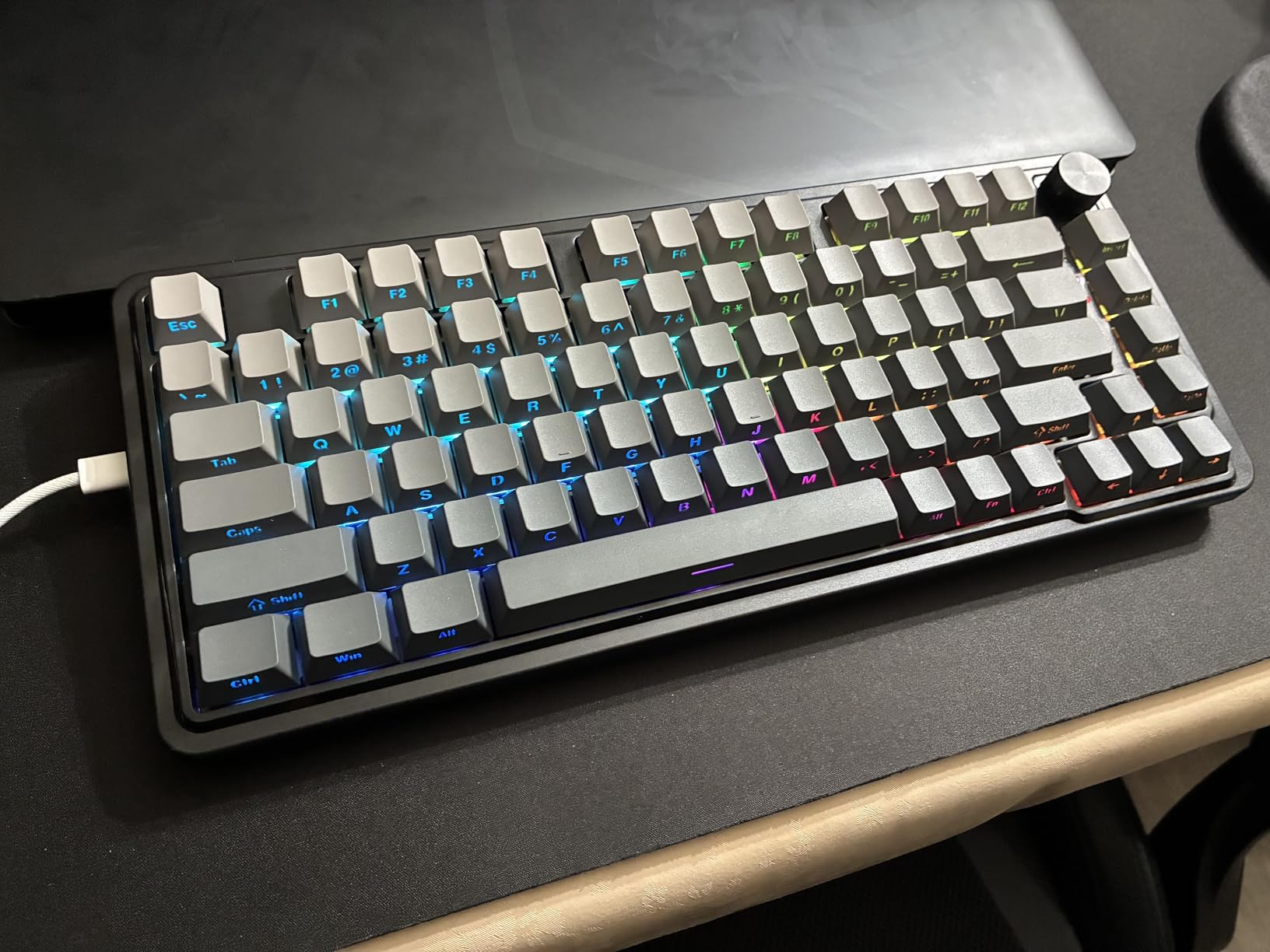 Redragon K673 PRO 75% Wireless Gasket RGB Gaming Keyboard, 3-Modes 81 Keys Compact Mechanical Keyboard Hot-Swap Socket, Dedicated Knob Control and Sound Absorbing Pads, Linear Red Switch - Customer Photo 1