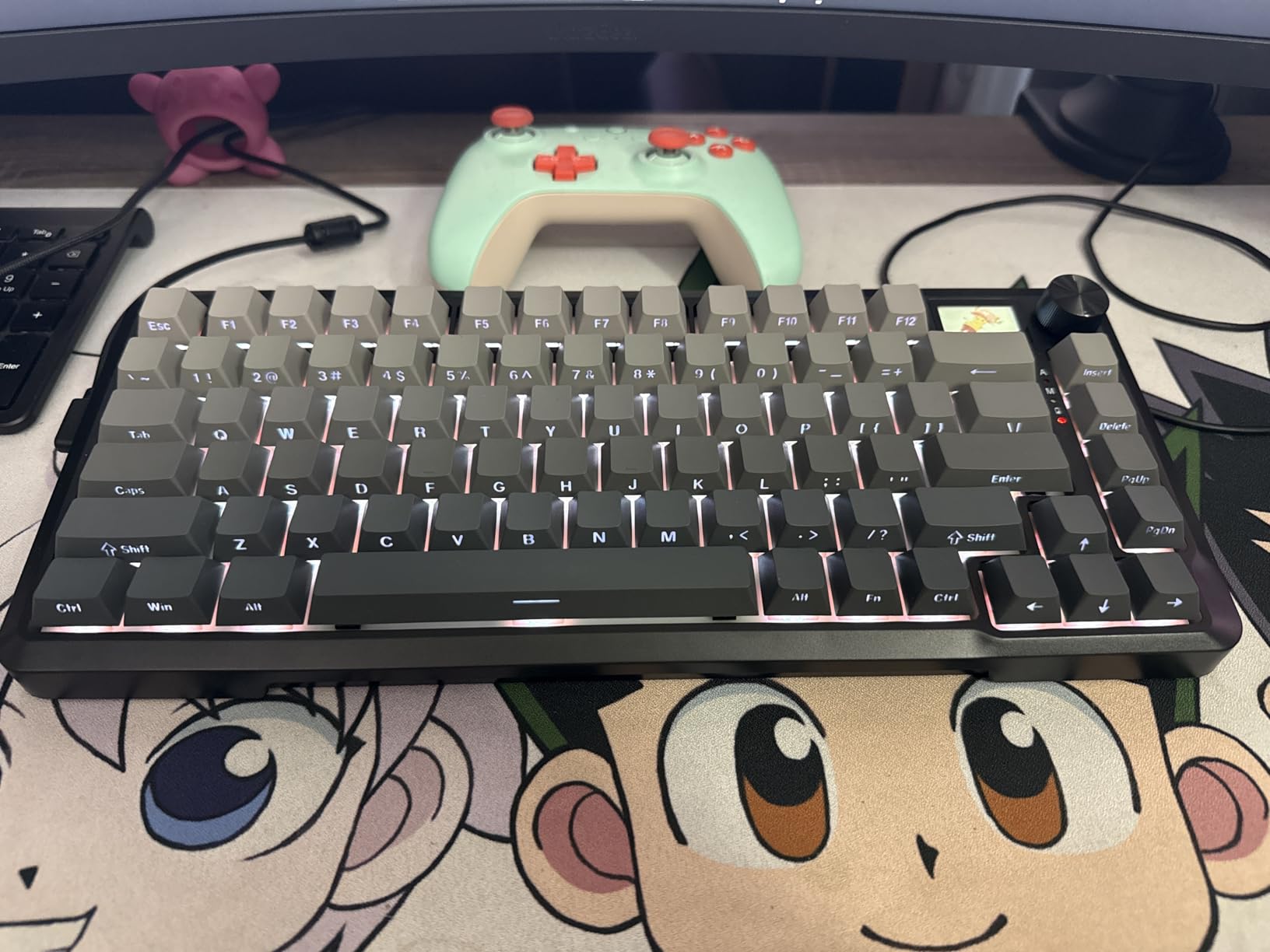 Redragon K673 PRO 75% Wireless Gasket RGB Gaming Keyboard, 3-Modes 81 Keys Compact Mechanical Keyboard Hot-Swap Socket, Dedicated Knob Control and Sound Absorbing Pads, Linear Red Switch - Customer Photo 2