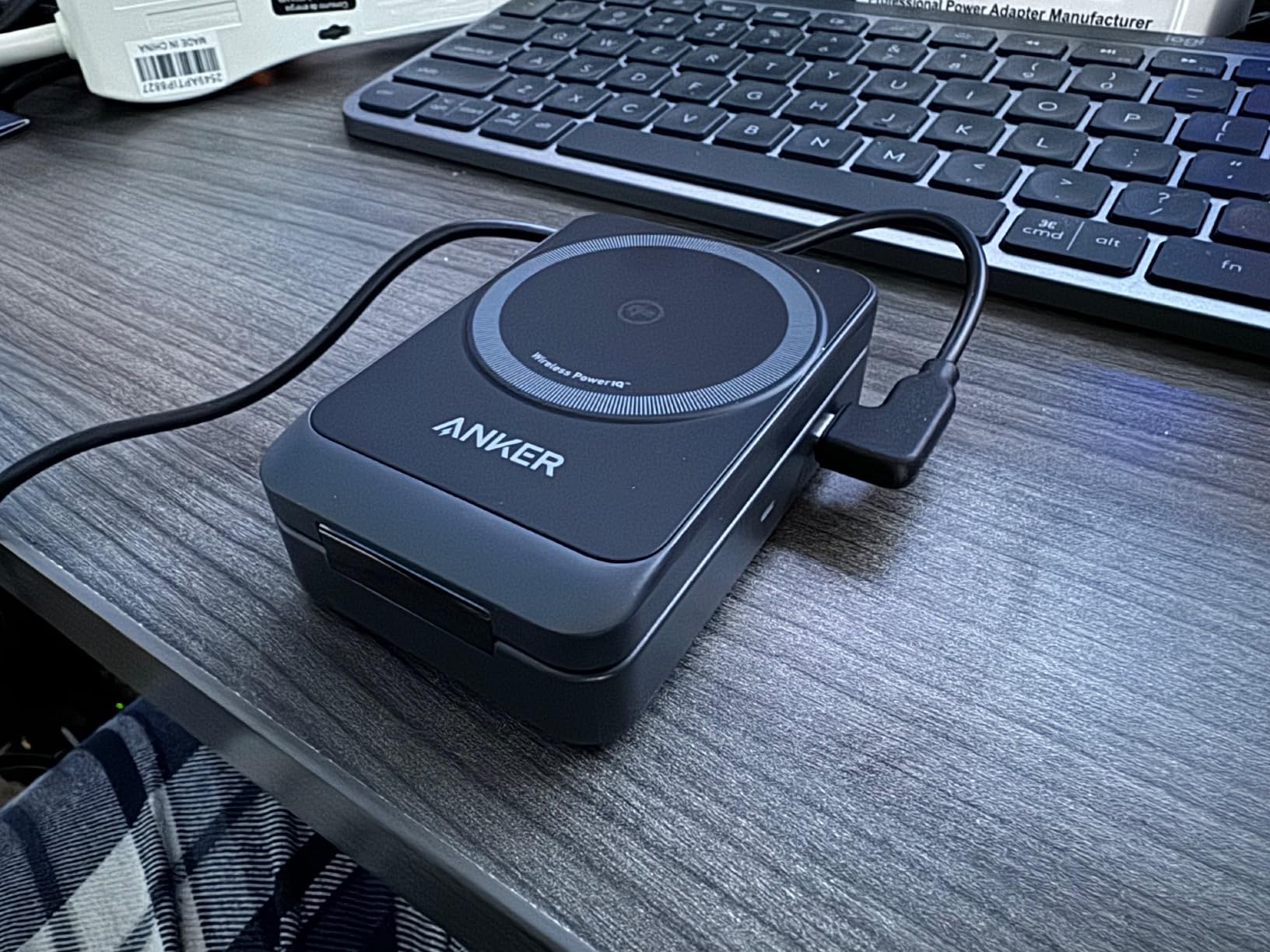 Anker MagGo 3 in 1 iPhone 17 Charging Station, MagSafe-Compatible Wireless Charger Stand, Qi2 Certified 15W Foldable Charger for iPhone 17/16/15/14/13/12, AirPods, Apple Watch Ultra(Adapter Included) - Customer Photo 3