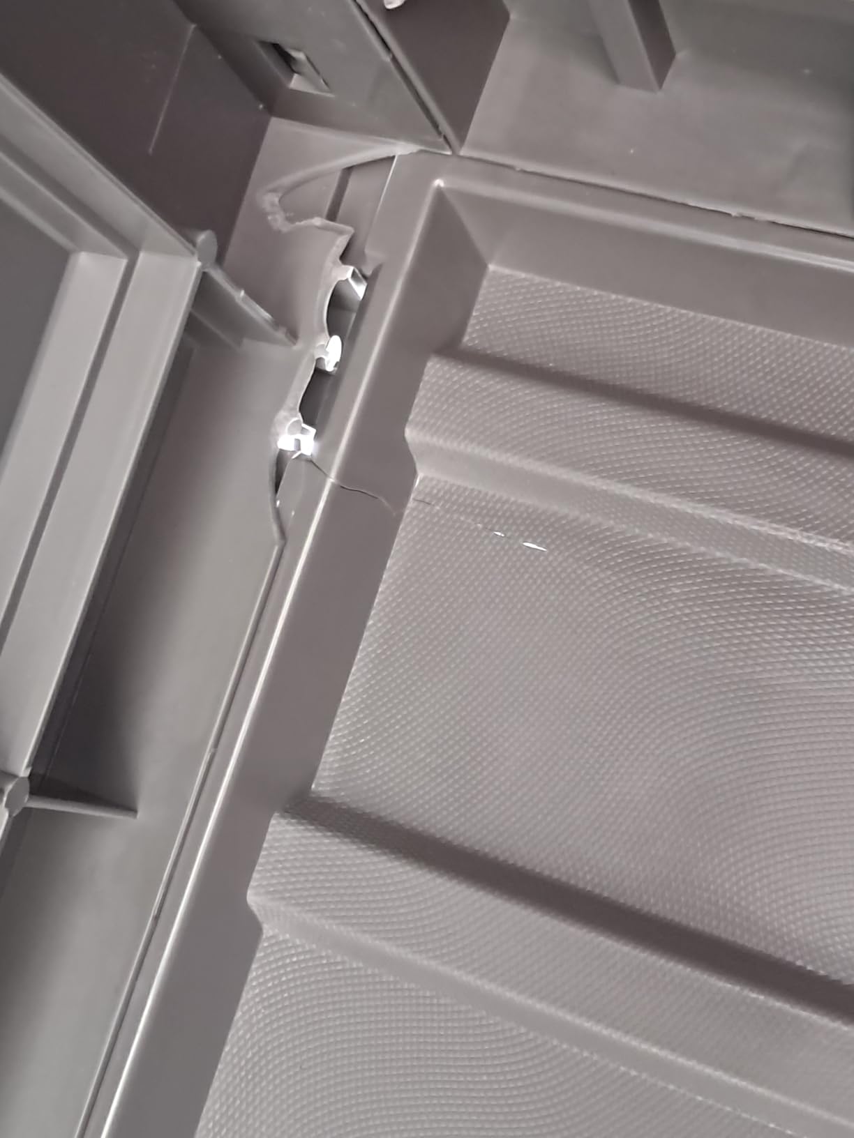 EAST OAK Outdoor Storage Box, 90 Gallon Deck Box, Waterproof Resin Storage Bin for Patio Cushions, Gardening Tools, Lockable, UV Resistant, Grey - Customer Photo 2