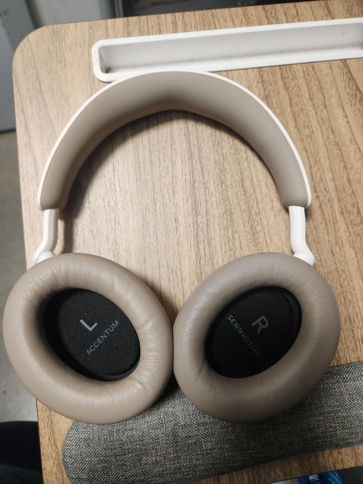 Sennheiser ACCENTUM Wireless Bluetooth Headphones Noise Cancelling - Up to 50HR Playtime, Hybrid Noise Cancelling (ANC), All-Day Comfort, Bluetooth Over Ear Headphones for School, Traveling, White - Customer Photo 1