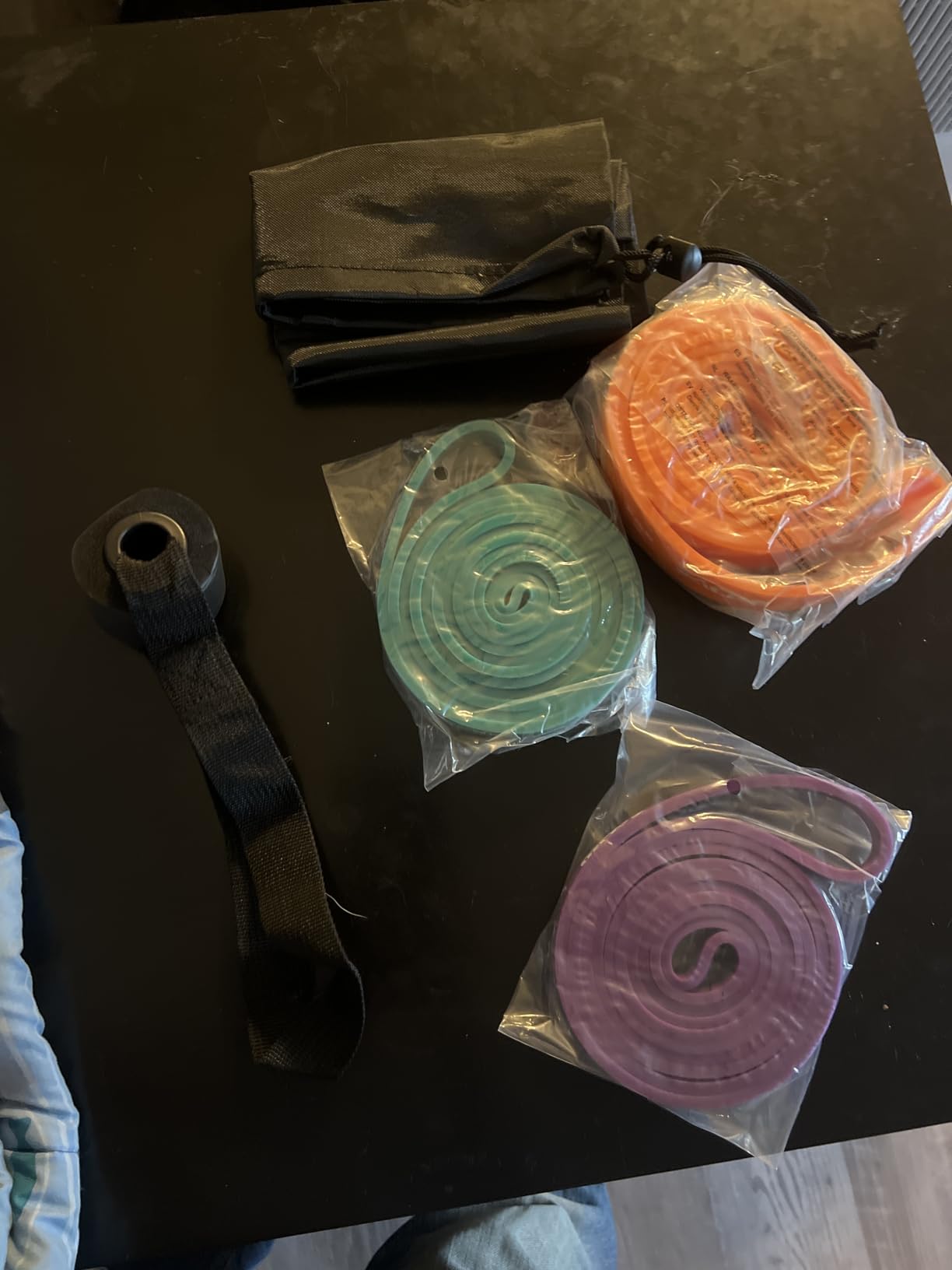 Zacro Resistance Bands, 6 Resistance Levels Pull Up Assistance Bands, Exercise Bands for Men&Women, Heavy Duty Resistance Band Set with Door Anchor, for Working Out, Muscle Training, Physical Therapy - Customer Photo 2