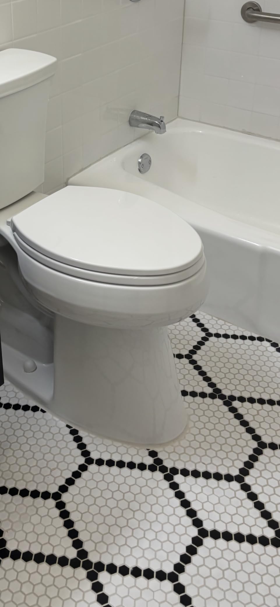 MSI White and Black 12 in.x 12 in. Hive Pattern Matte Porcelain Mosaic Tile for Kitchen Backsplash, Bathroom Wall, Shower, and Floor - Customer Photo 2