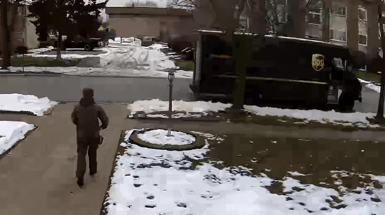 AOSU 3K/5MP Solar Security Cameras System Wireless Outdoor, Battery Powered WiFi Camera for Home Security, Panoramic PTZ, Auto Tracking, Human/Vehicle Detection, Color Night Vision (2 Pack) - Customer Photo 2