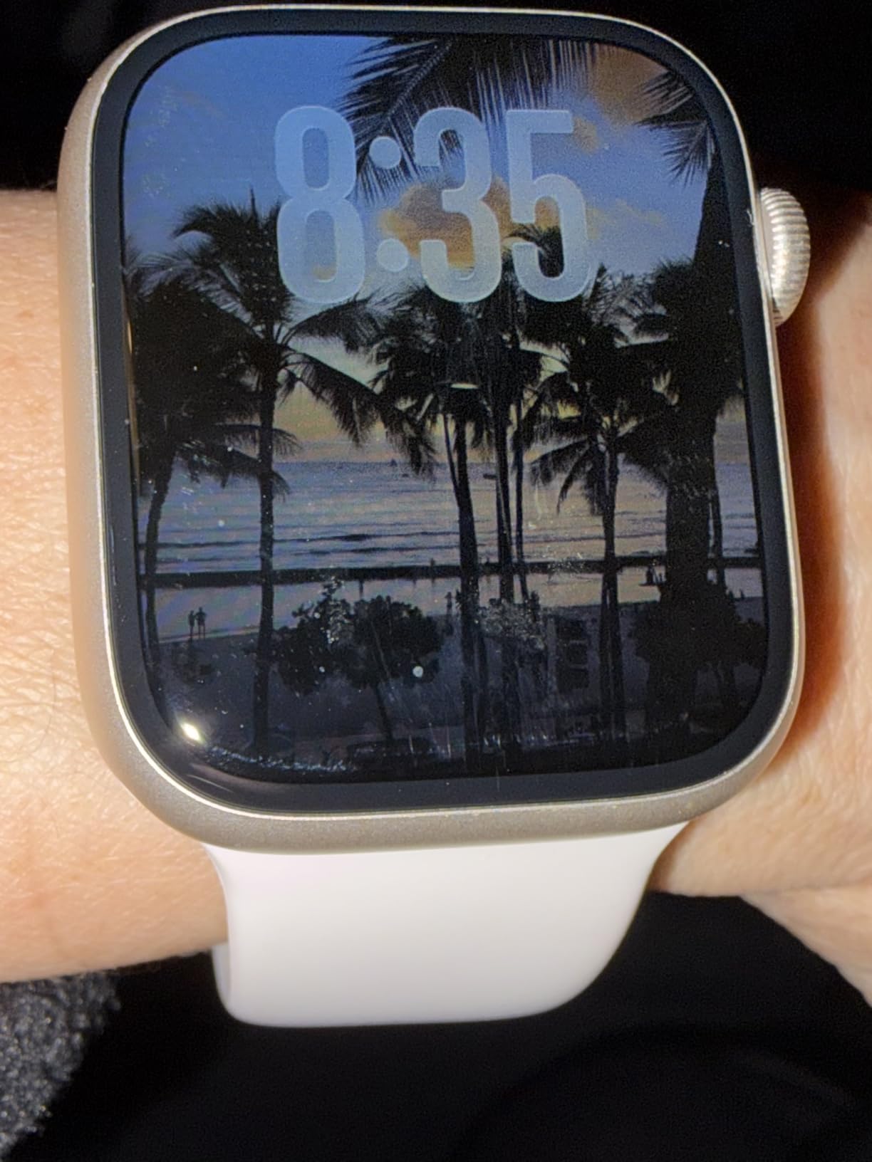 Apple Watch Series 9 [GPS 45mm] Midnight Aluminum Case with Midnight Sport Band M/L (Renewed) - Customer Photo 1