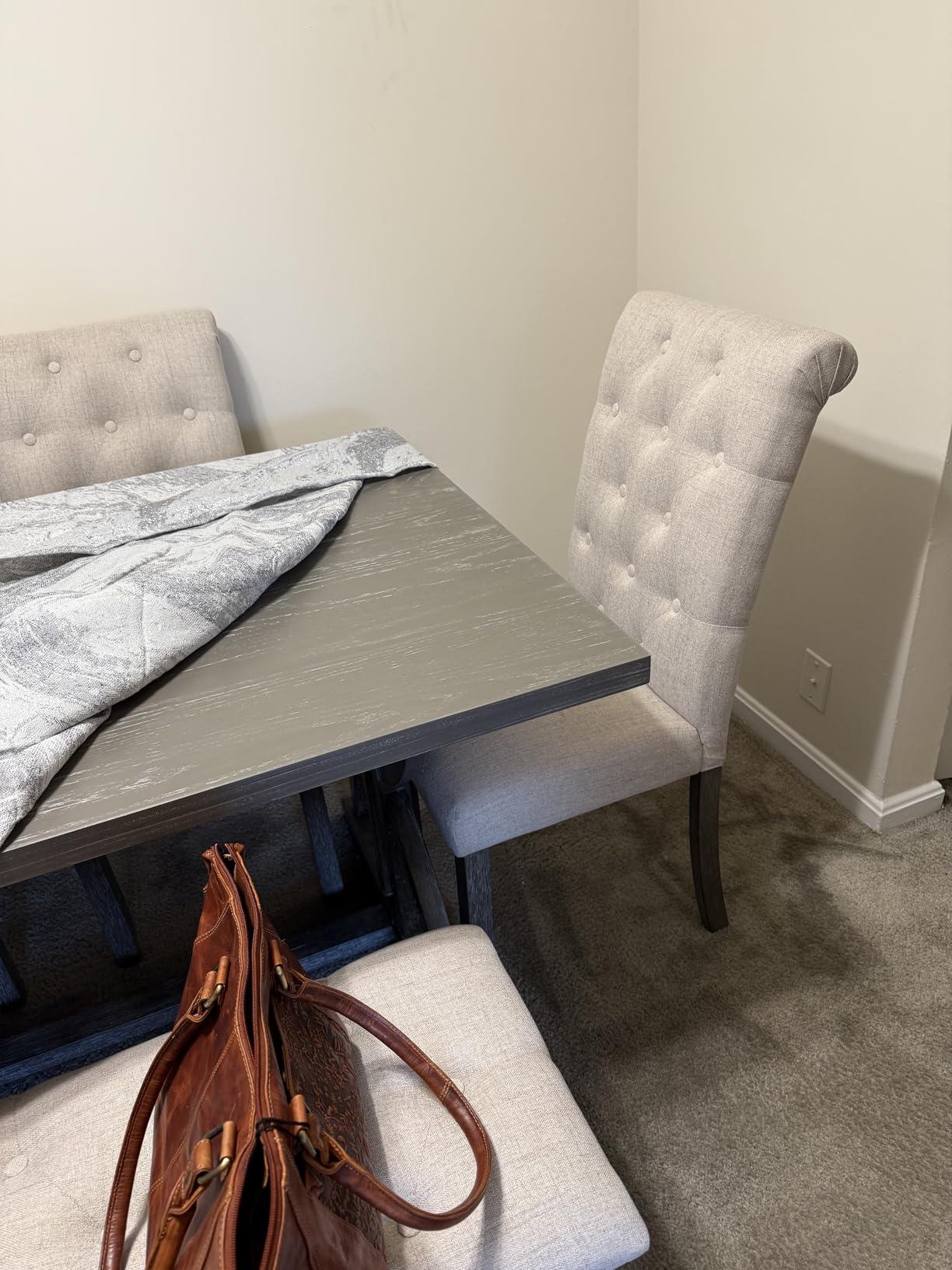 Merax Solid Wood Kitchen Dining Room Table Set with Bench and Chairs for 6 Persons, Dining Table Set with Rectangular Table and Upholstered Seat, Natural Wood Wash Customer Review Merax Solid Wood Kitchen Dining Room Table Set with Bench and Chairs for 6 Persons, Dining Table Set with Rectangular Table and Upholstered Seat, Natural Wood Wash - Customer Photo 1