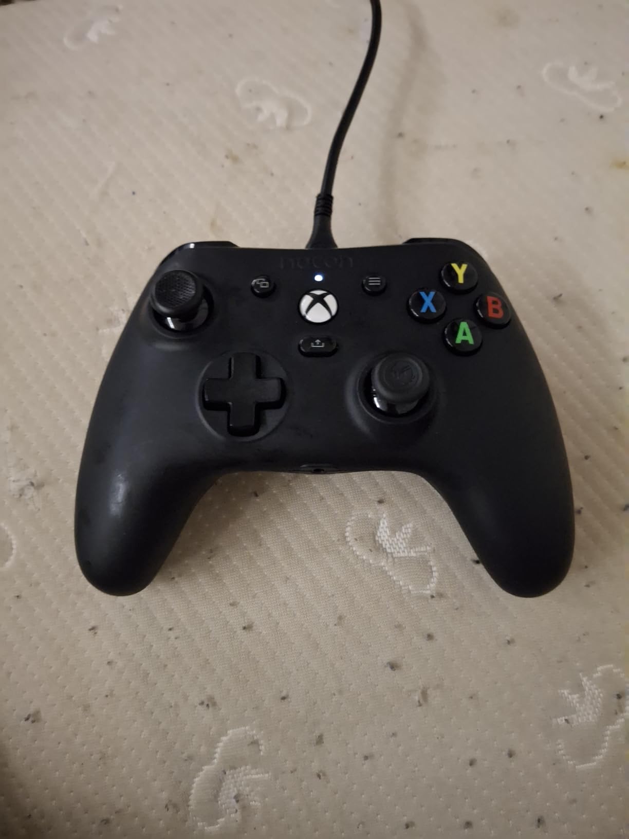 NACON Evol-X Pro Wired Controller Officially Licensed for Xbox Series X|S, Xbox One, and PC - Mappable Back Buttons -Dual Vibration Motors -3.5mm Audio Jack - Soft-Touch Black - Customer Photo 1