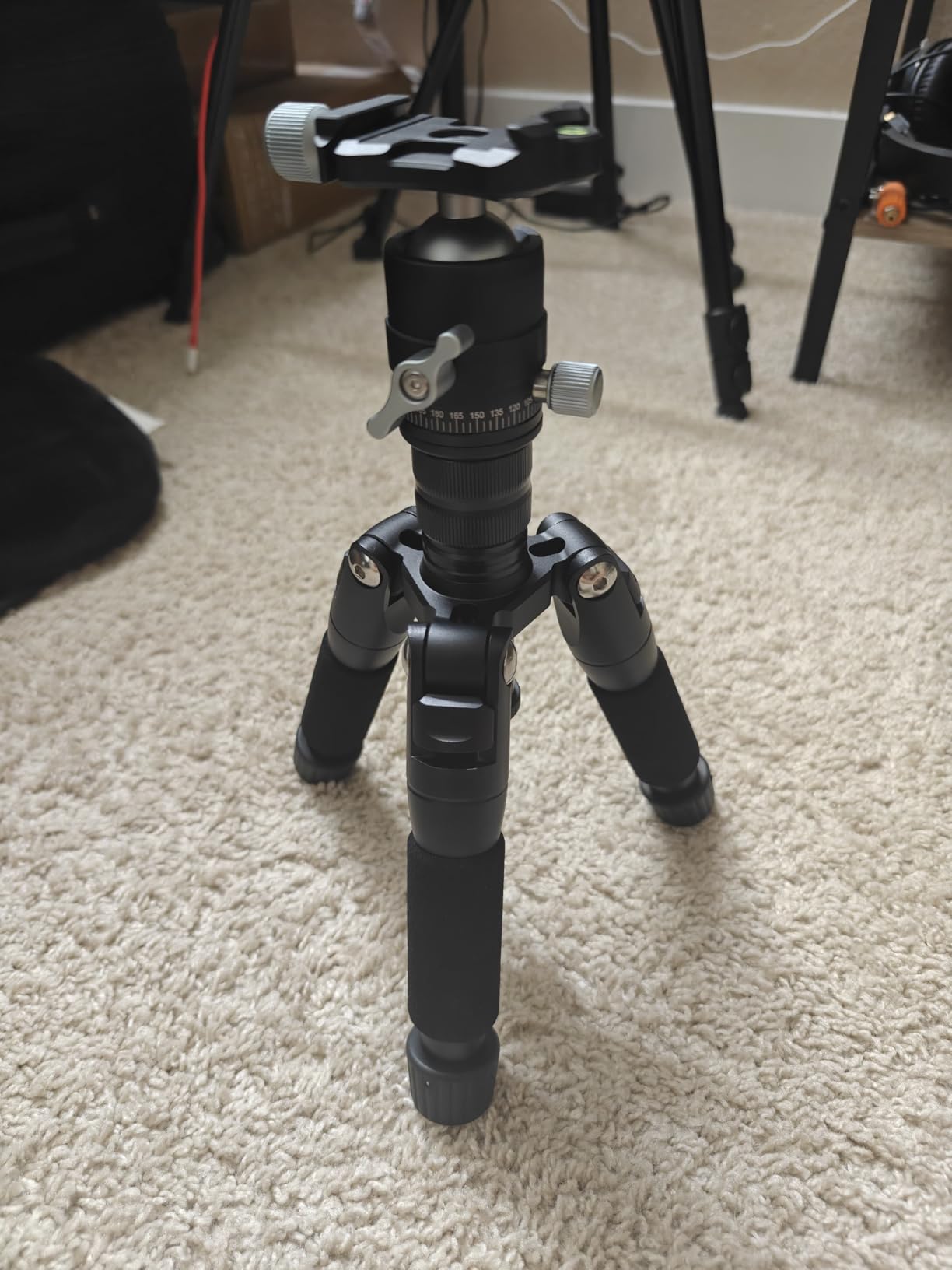 SmallRig VT-20 Aluminum Mini Tripod with 360° Ball Head - Customer Photo 4