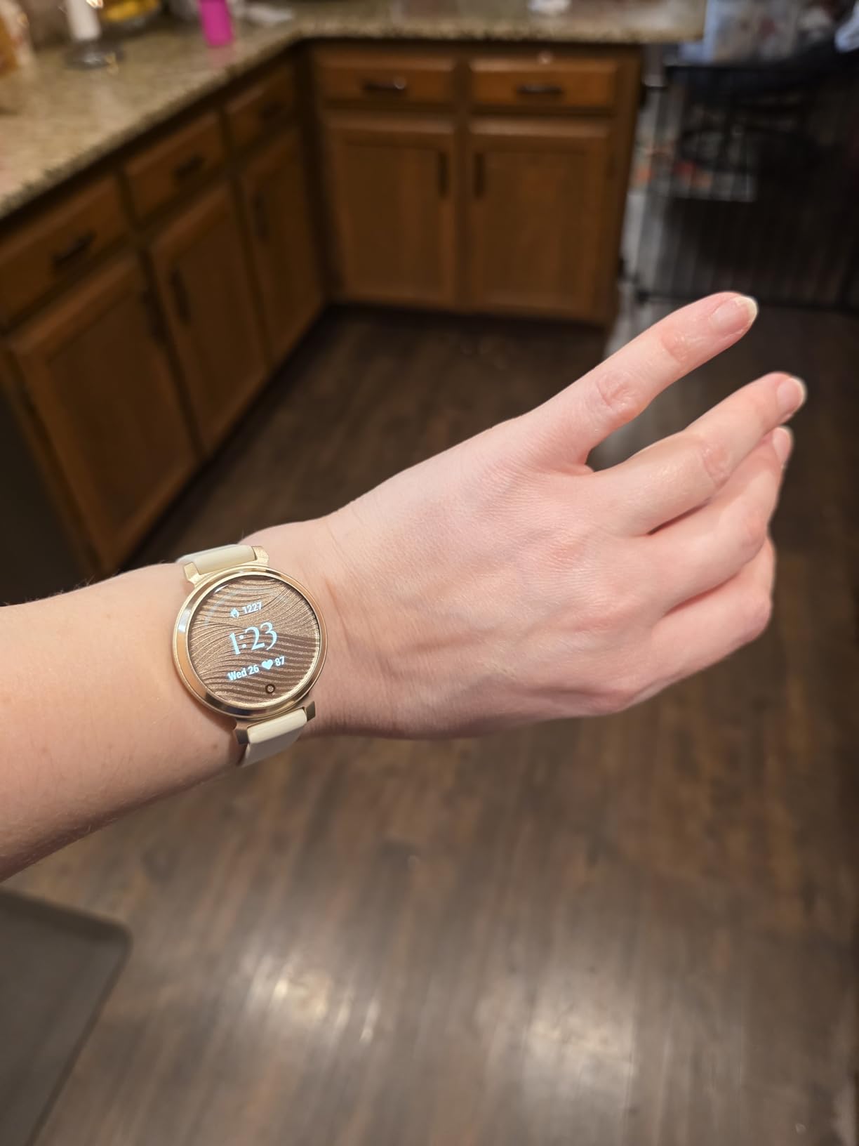 Garmin Lily 2, Small and Stylish Smartwatch, Hidden Display, Patterned Lens, Up to 5 Days Battery Life, Coconut - Customer Photo 2