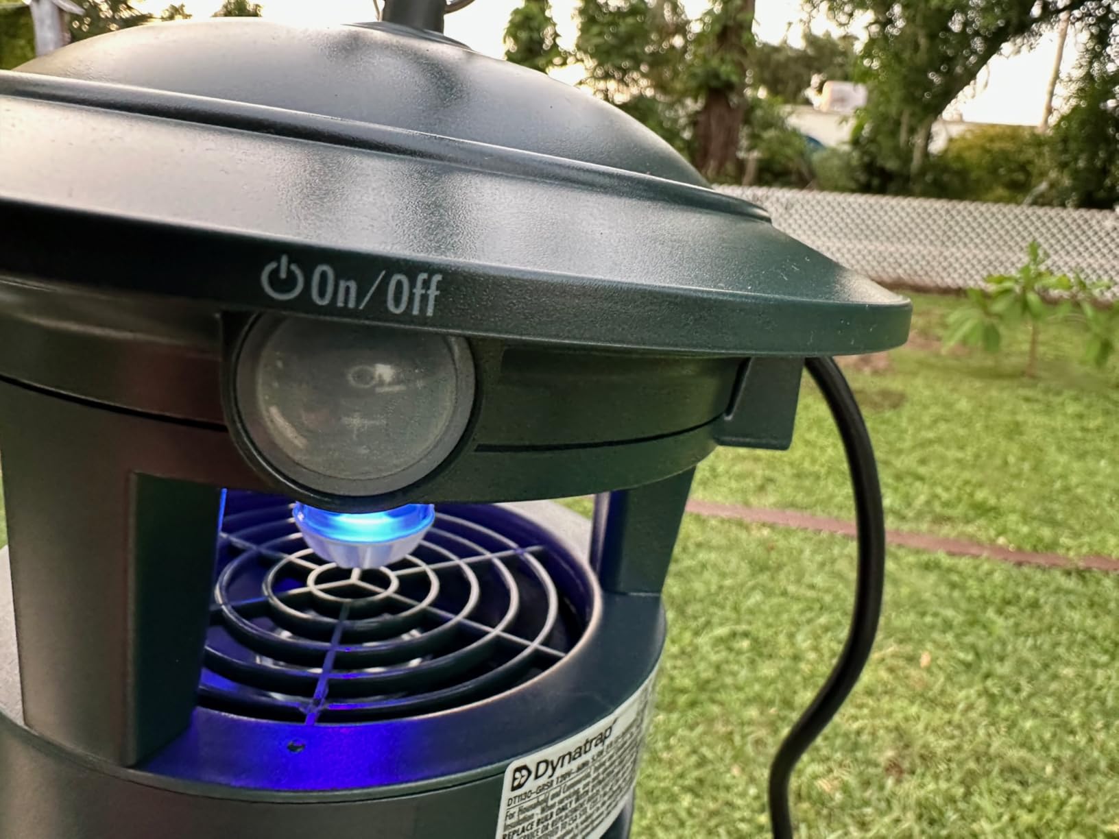 Dynatrap DT1130SR 1/2 Acre Mosquito & Flying Insect Outdoor Trap and Killer – Kills Mosquitoes, Flies, Wasps, Gnats, & Other Flying Insects - Bug Zapper Alternative – Black - Customer Photo 1