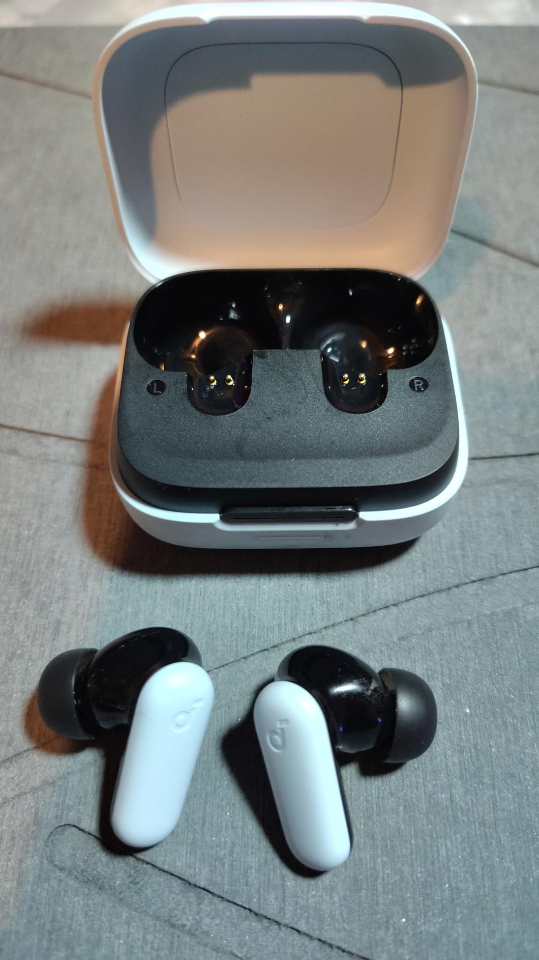Soundcore P30i by Anker Noise Cancelling Earbuds, Strong and Smart Noise Cancelling, Powerful Bass, 45H Playtime, 2-in-1 Case and Phone Stand, IP54, Wireless Earbuds, Bluetooth 5.4 (Black) - Customer Photo 3