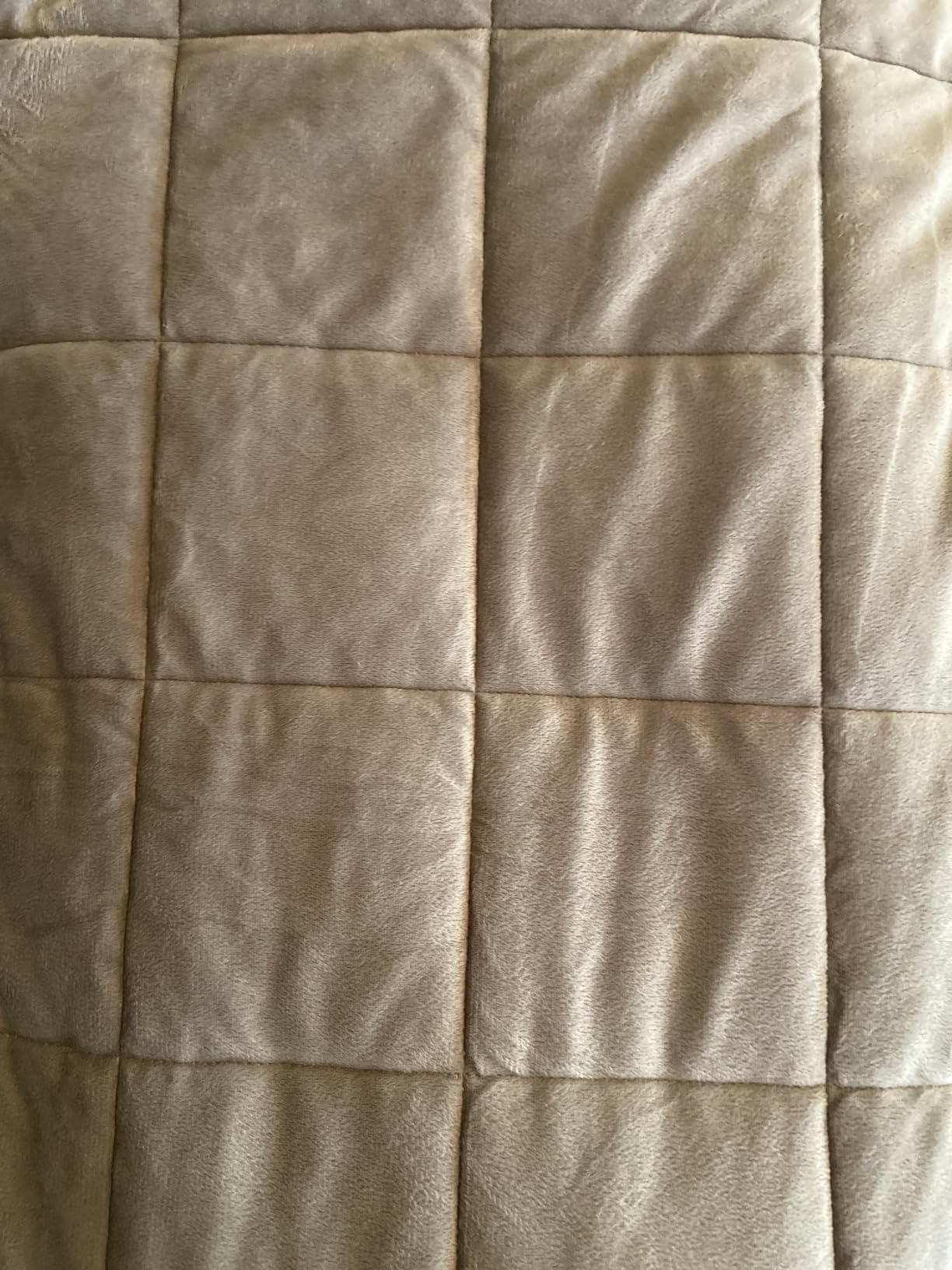 Wemore Minky Dot Weighted Blanket for Adults Queen Size 15 lbs, Soft Cozy Heavy Blanket for Stress Relief and Sleep Promotion, Breathable Blanket for All-Season with Glass Beads, Grey 60 x 80 inches - Customer Photo 2