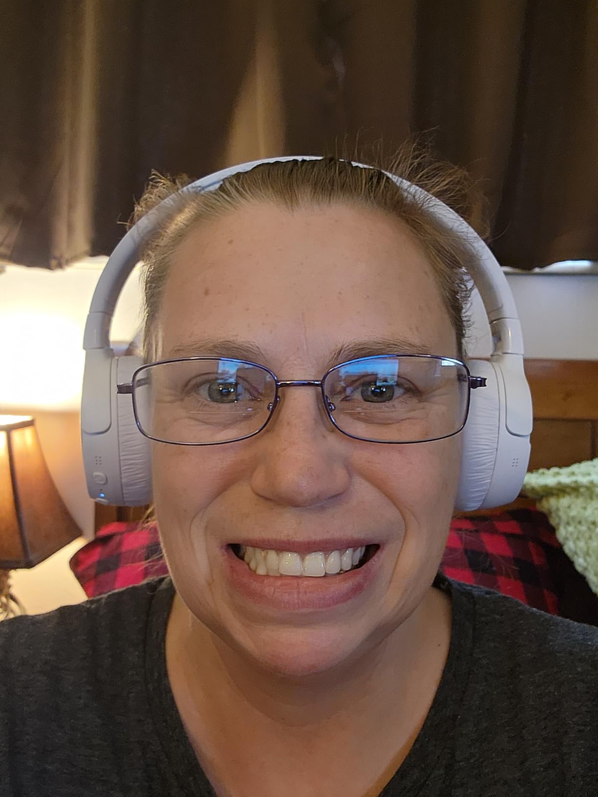 JBL Tune 670NC - Adaptive Noise Cancelling with Smart Ambient Wireless On-Ear Headphones, Up to 70H Battery Life with Speed Charge, Lightweight, Comfortable and Foldable Design - Customer Photo 1