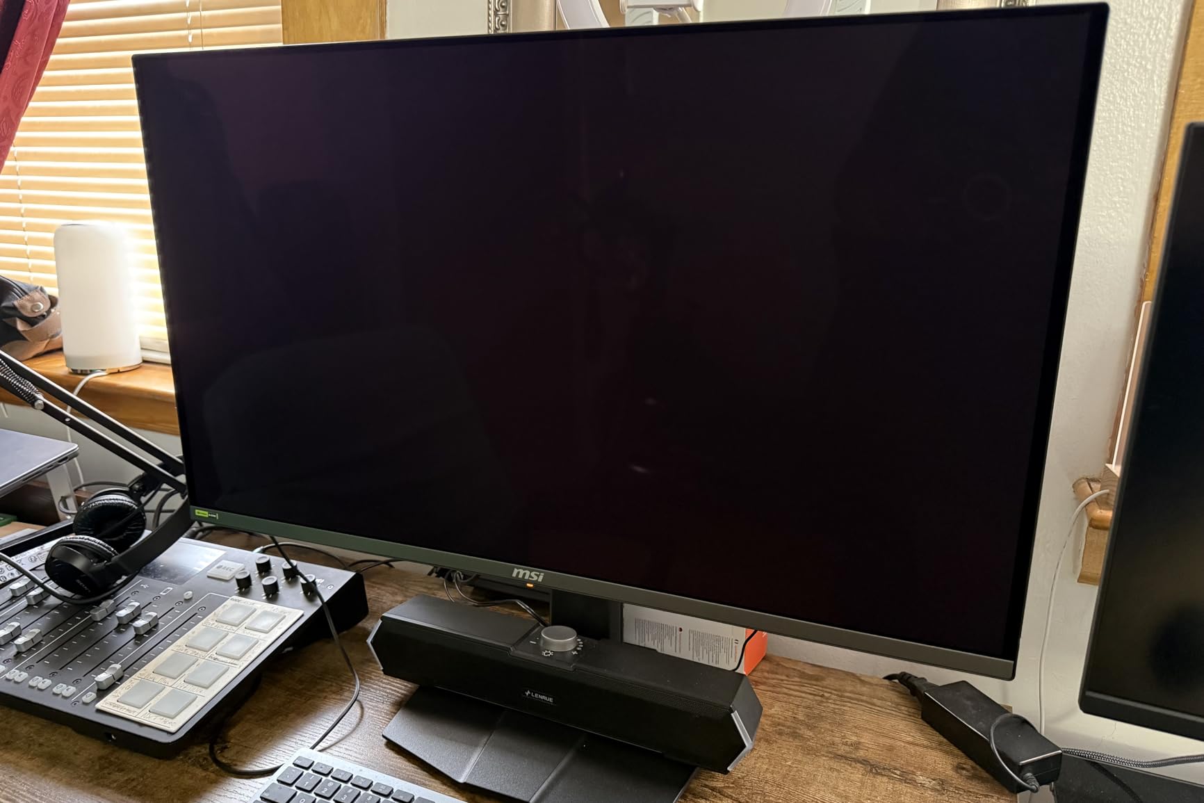 msi MPG 271QRX QD-OLED, 27 OLED Gaming Monitor, 2560 x 1440 (QHD), 0.03ms Response time, 360Hz, True Black HDR 400, HDMI, DP Port, USB Type C, Tilt, Height, Black - Customer Photo 1